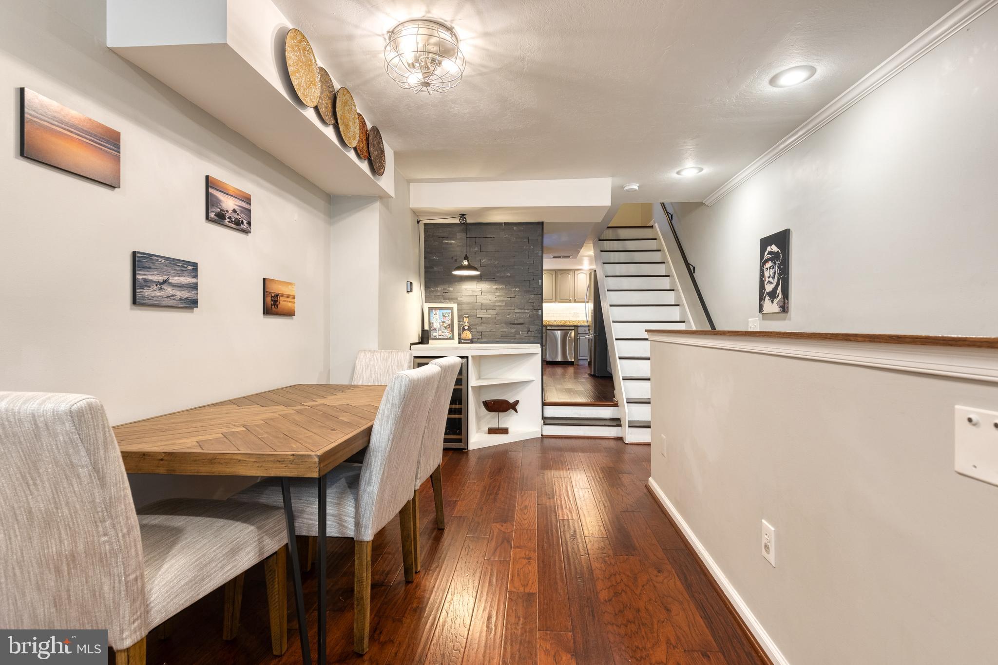 2218 FLEET STREET