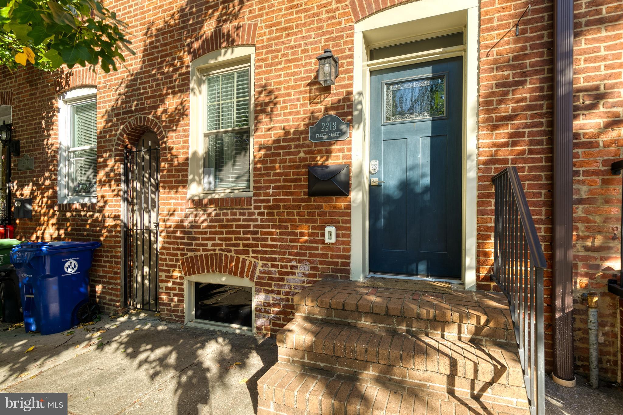 2218 FLEET STREET