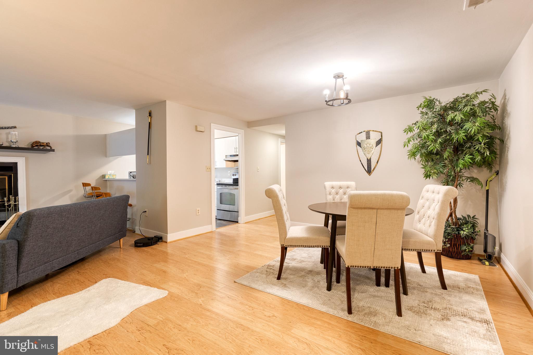 16 W HILL STREET R 12