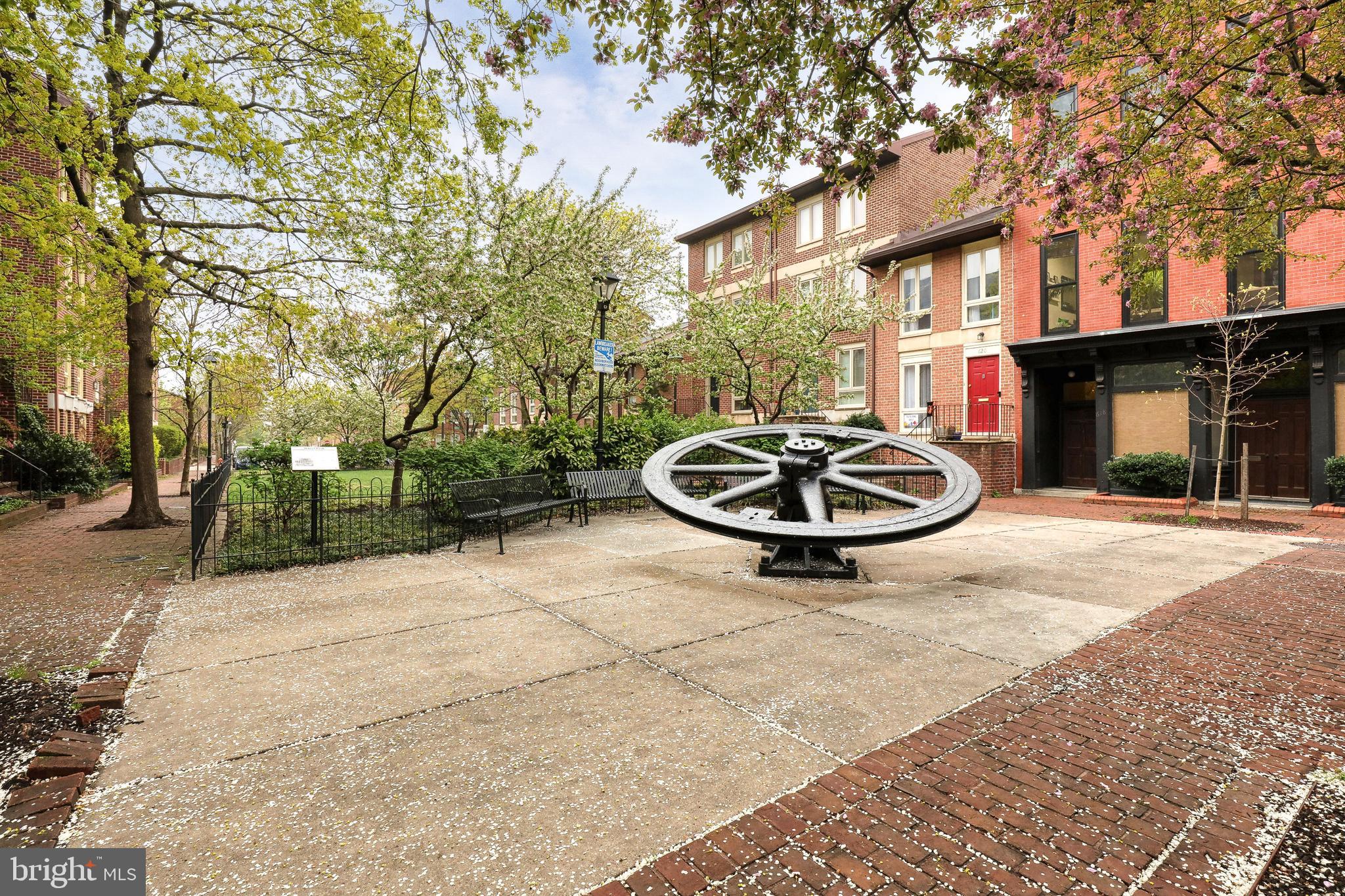16 W HILL STREET R 12