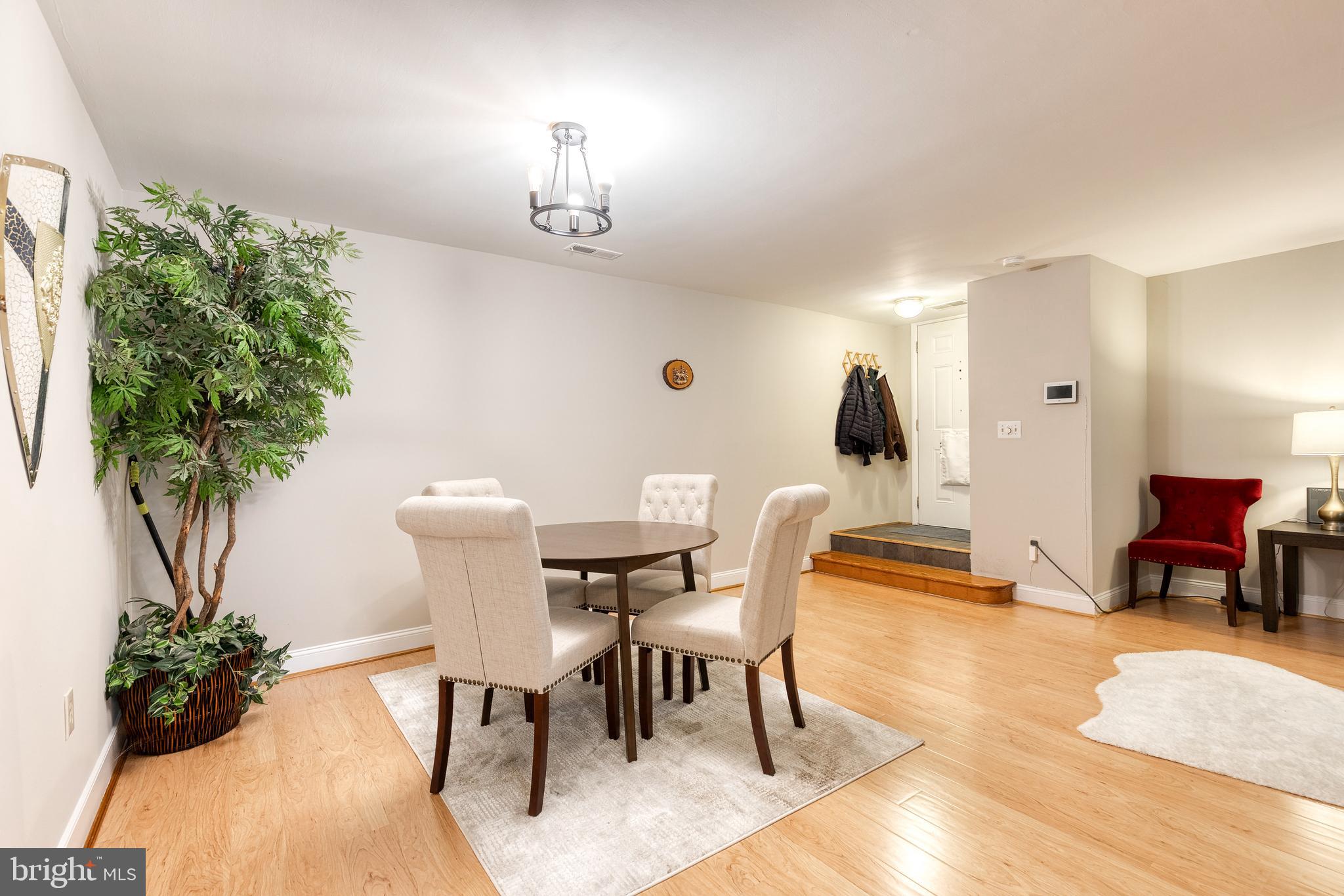 16 W HILL STREET R 12