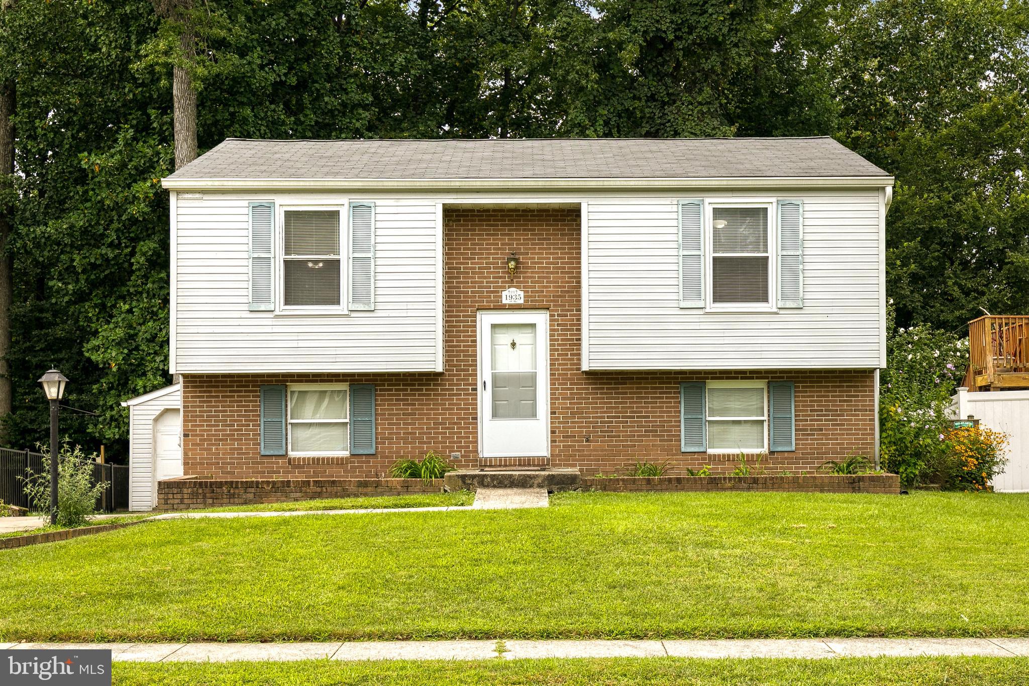 1935 Sue Creek Dr
