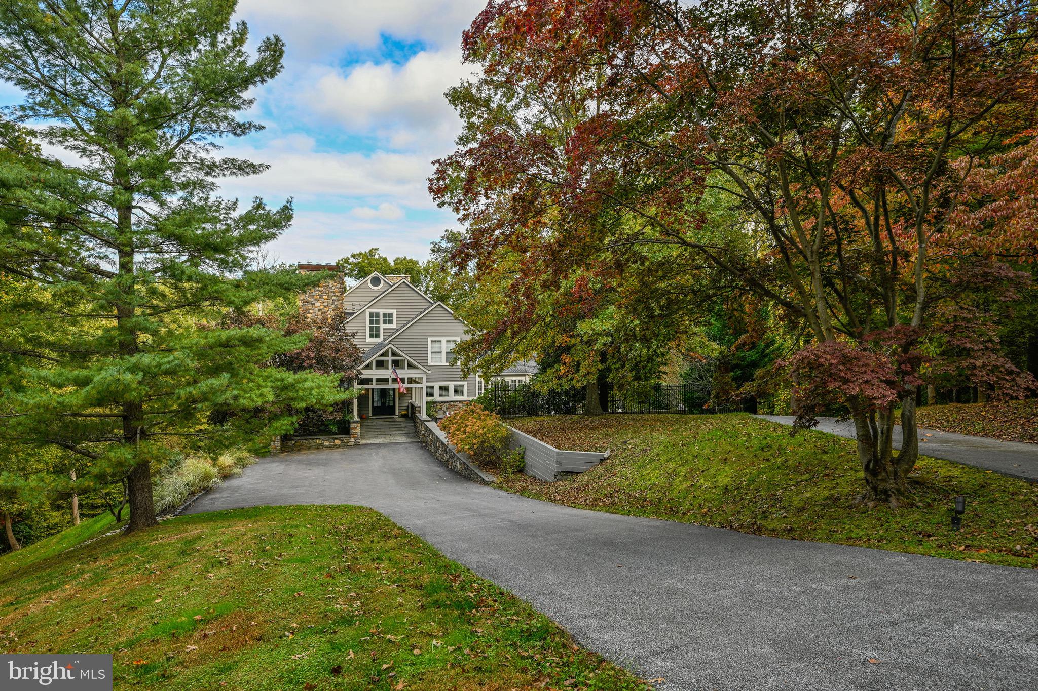 26 HIGHFIELD COURT