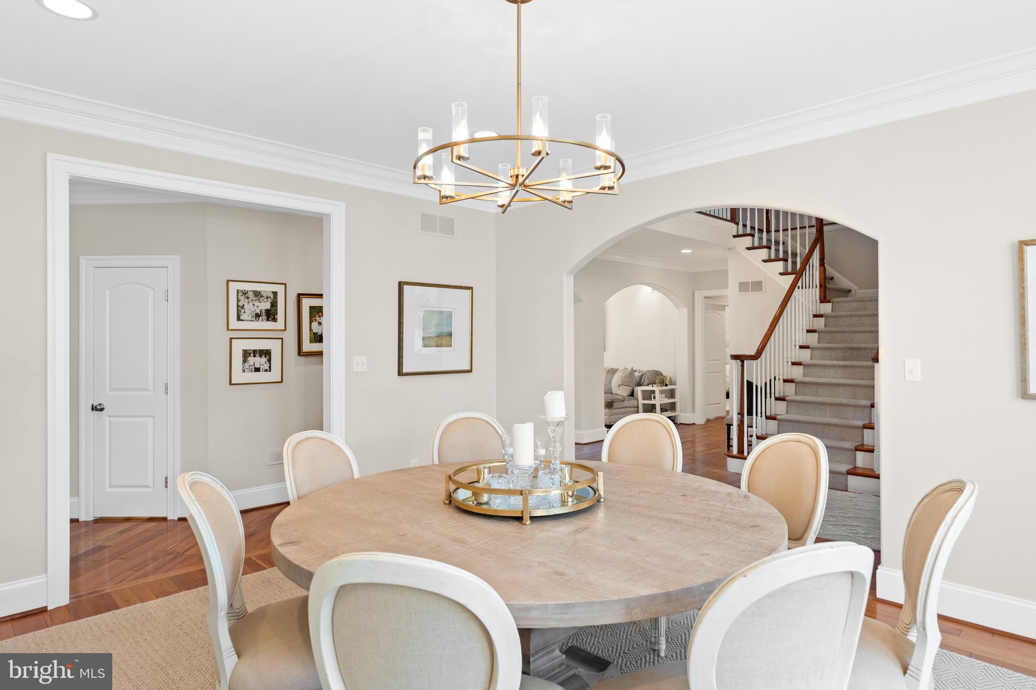 39 Brett Manor Ct