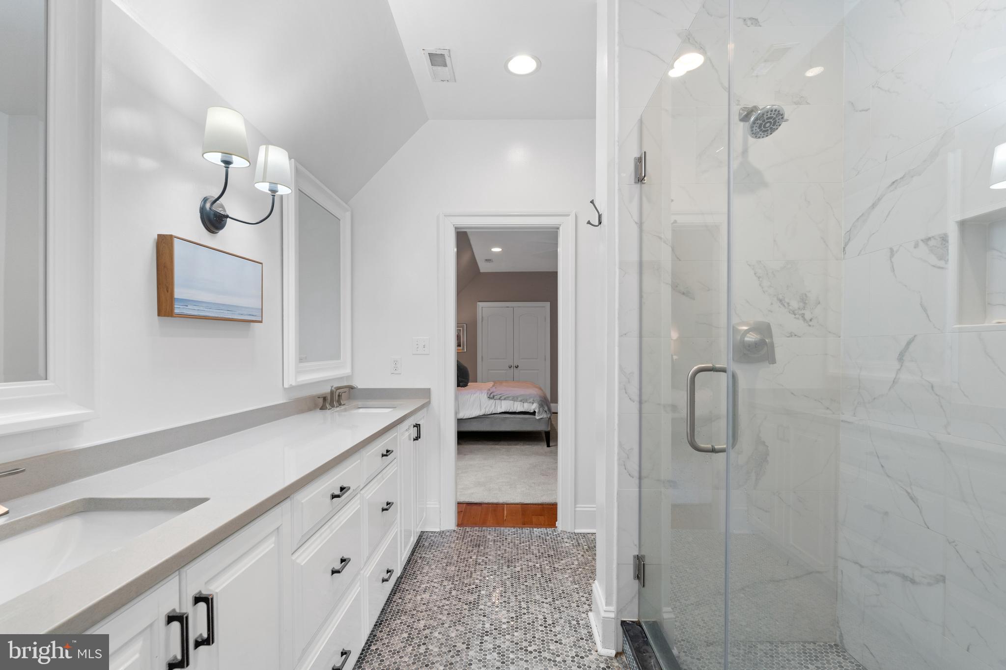 39 Brett Manor Ct