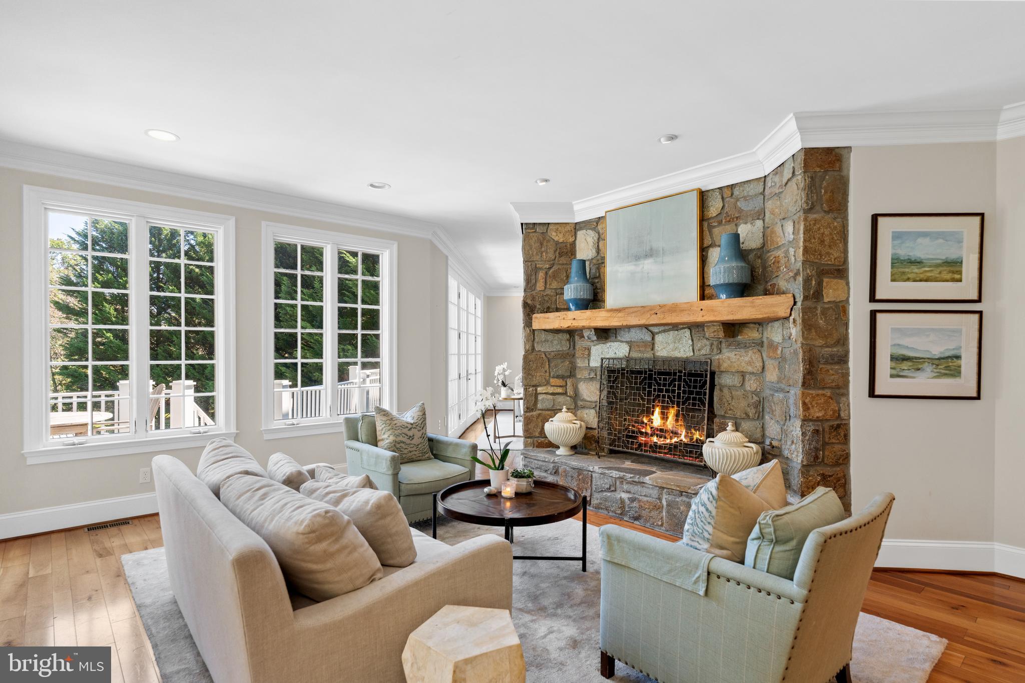 39 Brett Manor Ct