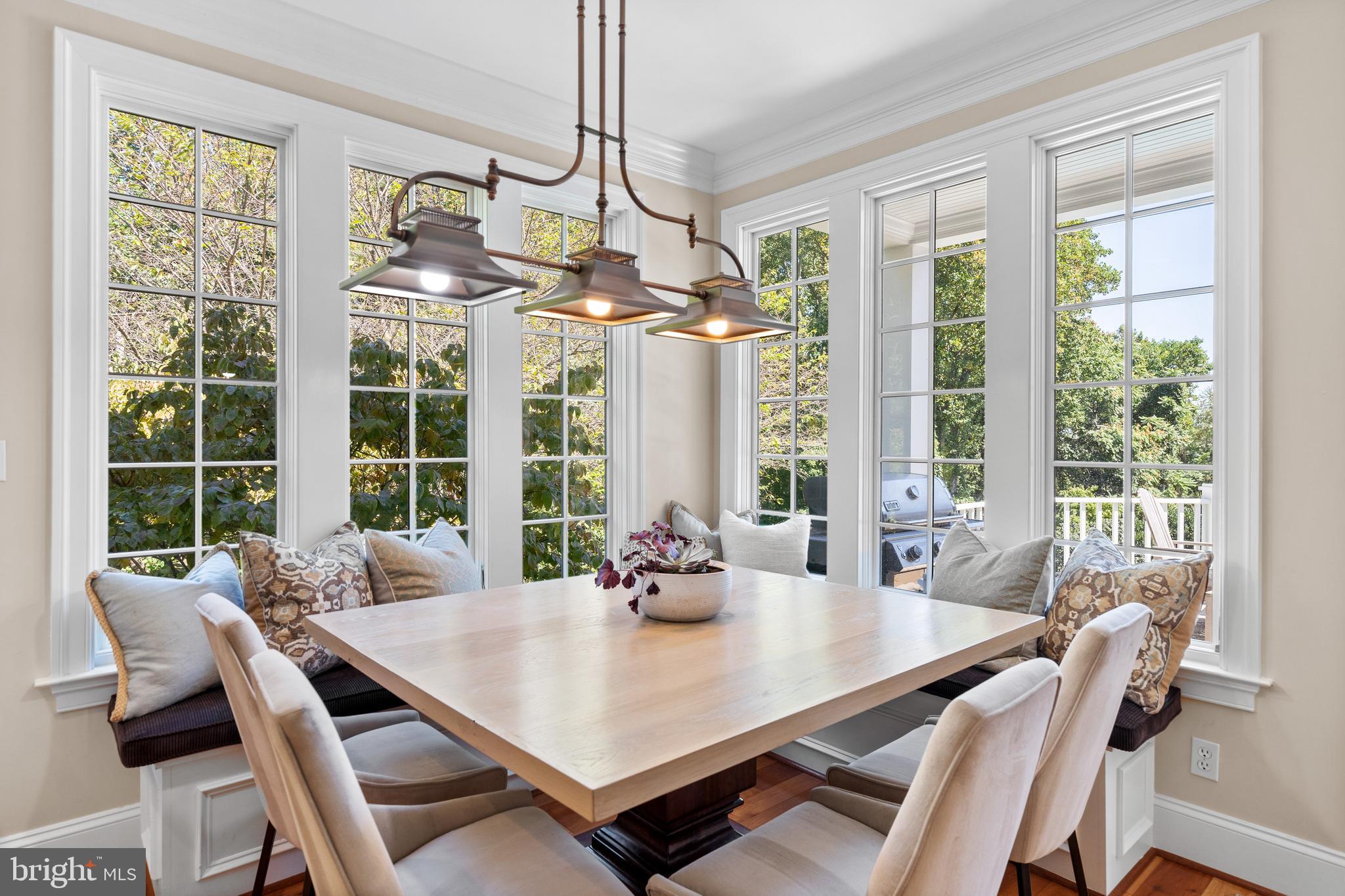 39 Brett Manor Ct