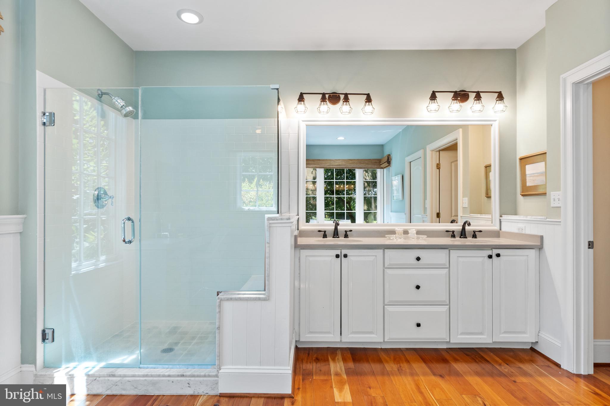 39 Brett Manor Ct