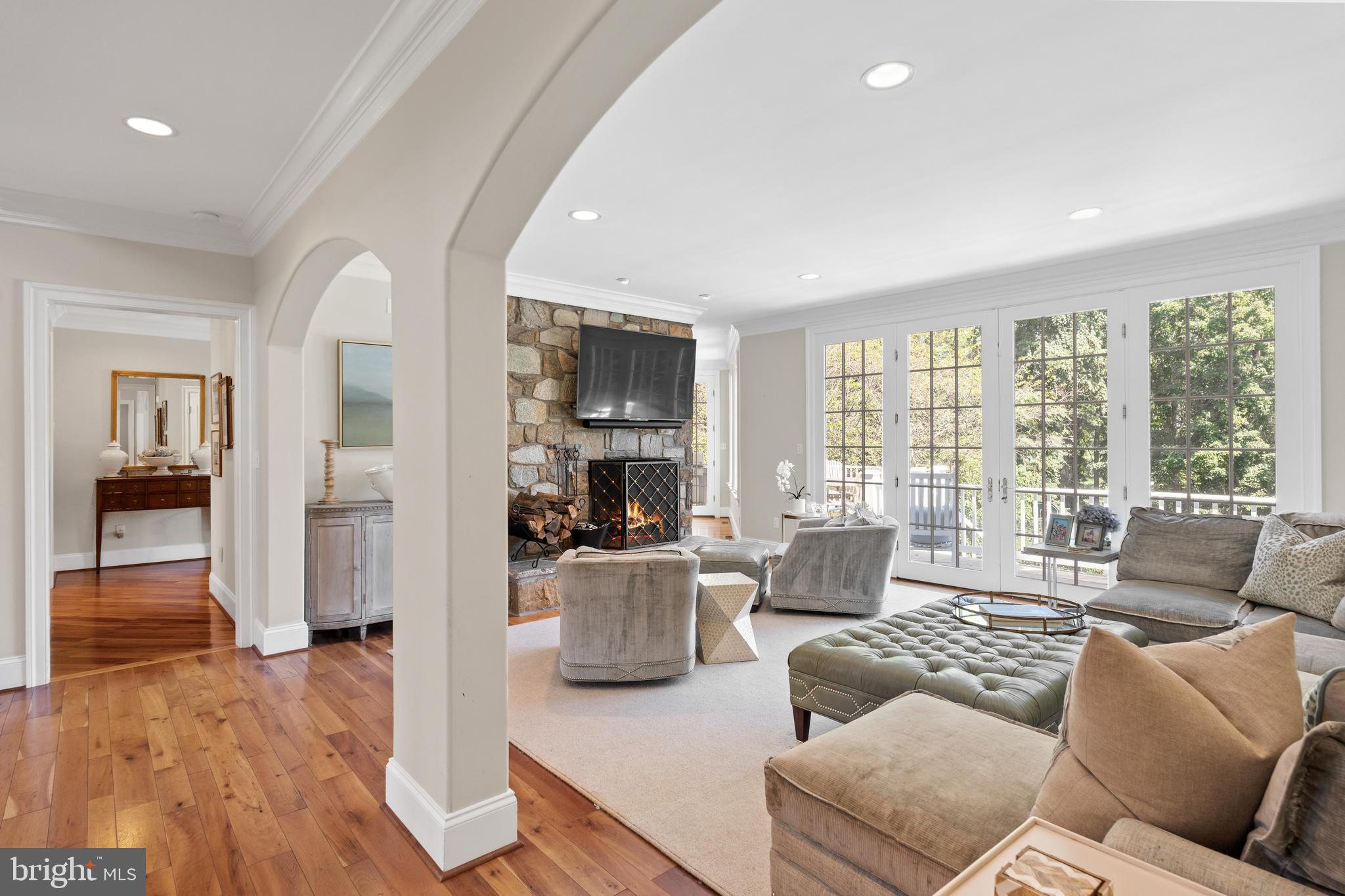 39 Brett Manor Ct