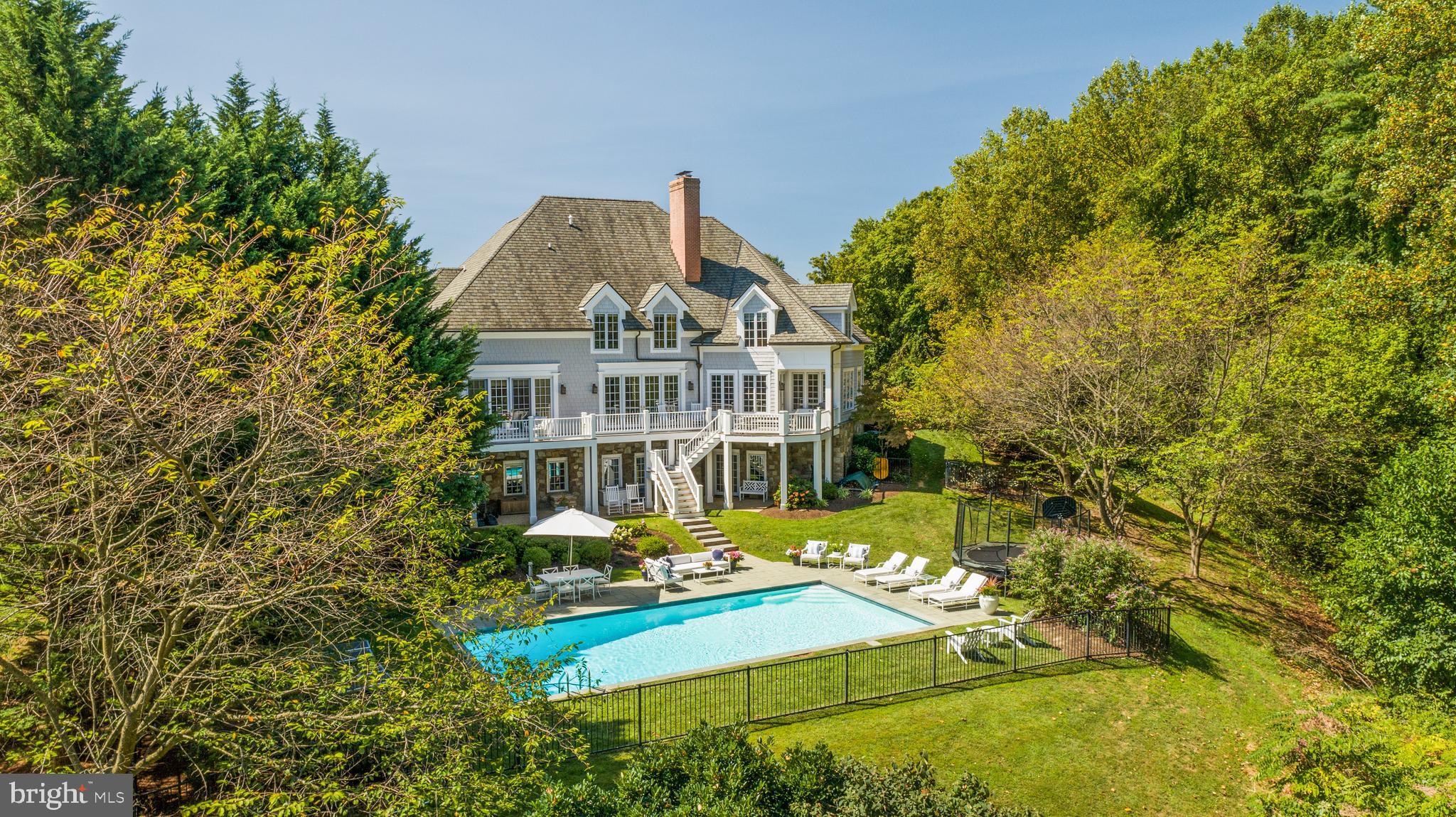 39 Brett Manor Ct