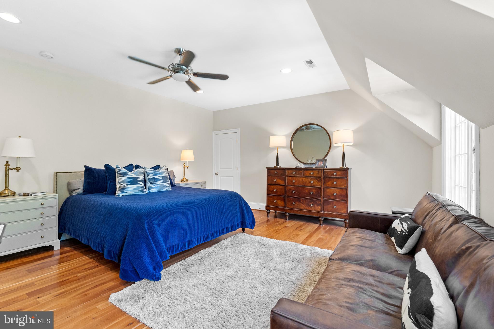 39 Brett Manor Ct