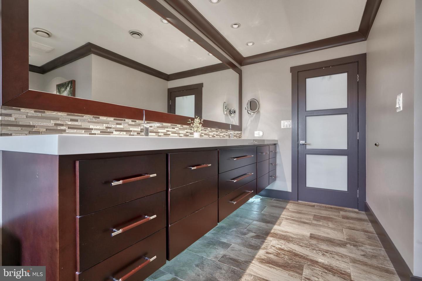 2103 Highland Ridge Dr