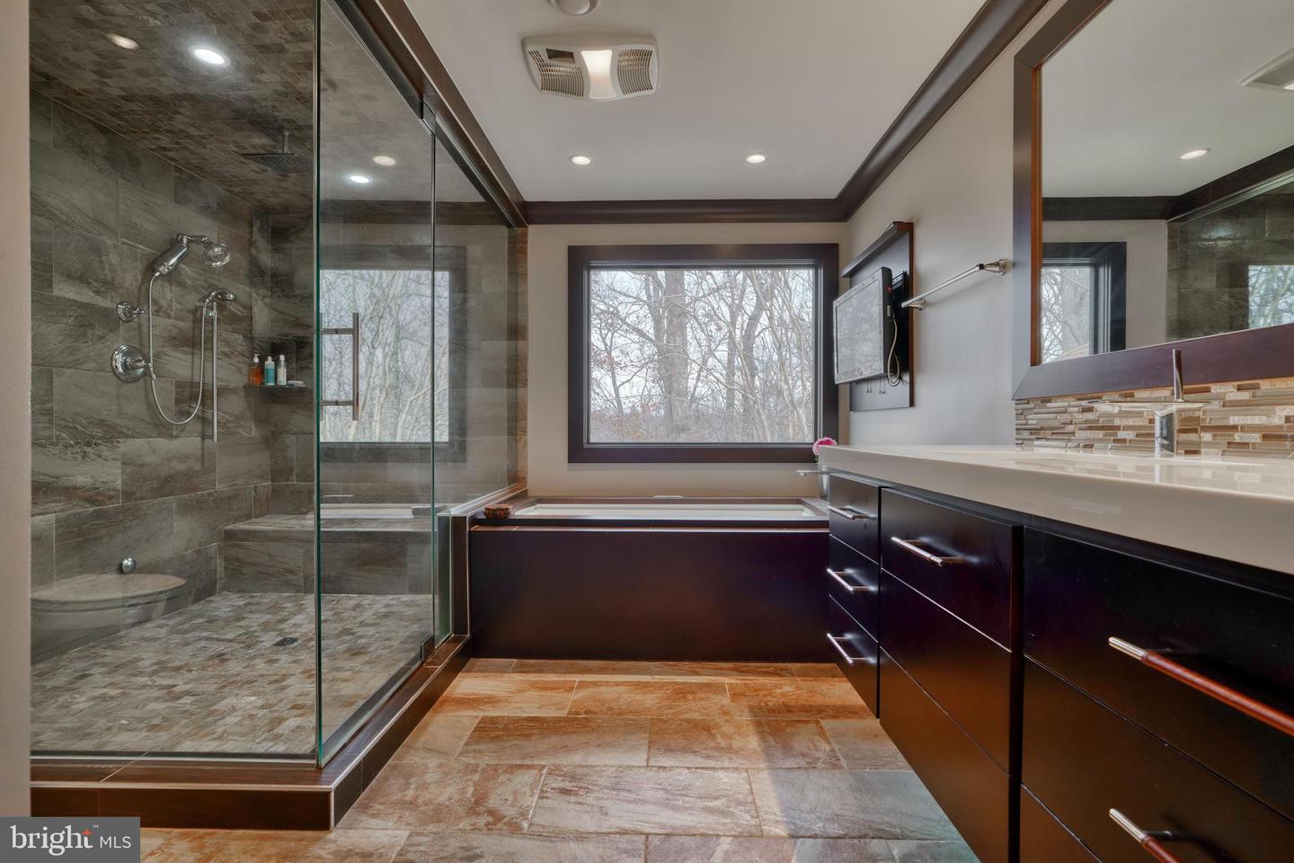 2103 Highland Ridge Dr
