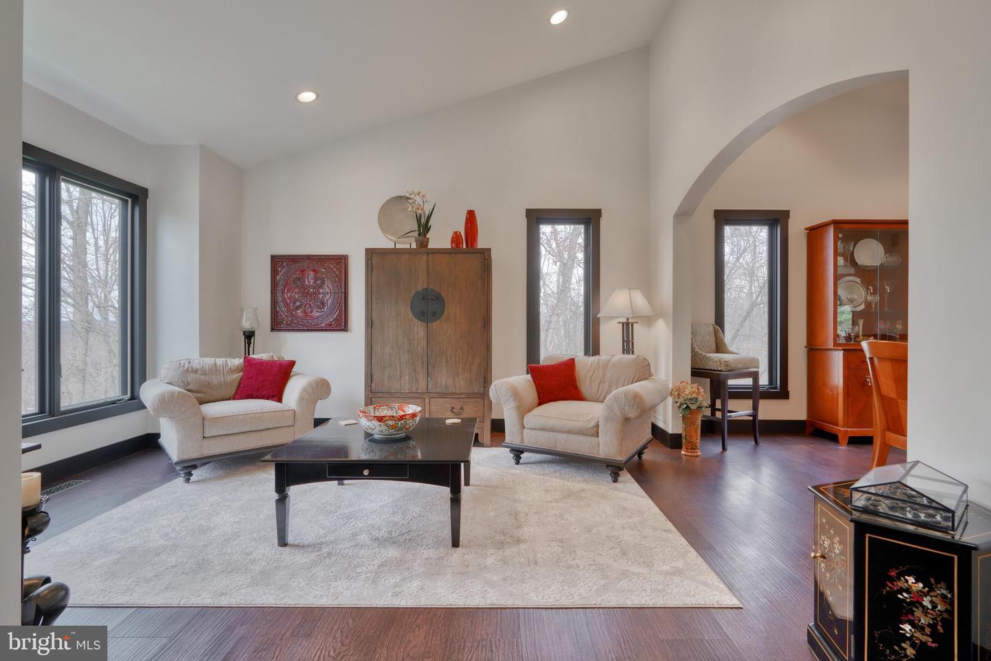 2103 Highland Ridge Dr