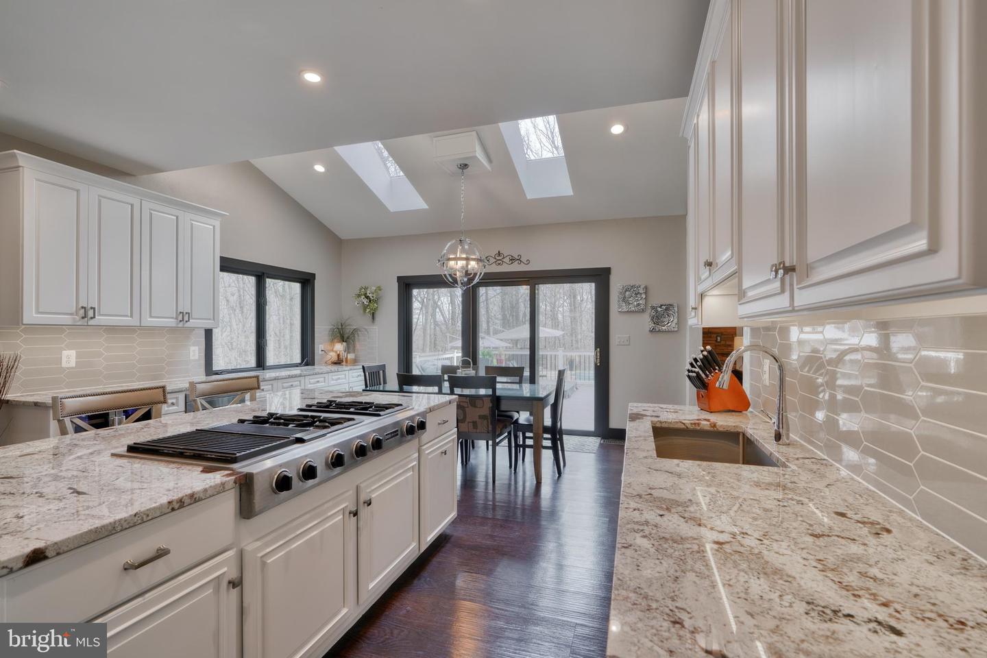 2103 Highland Ridge Dr