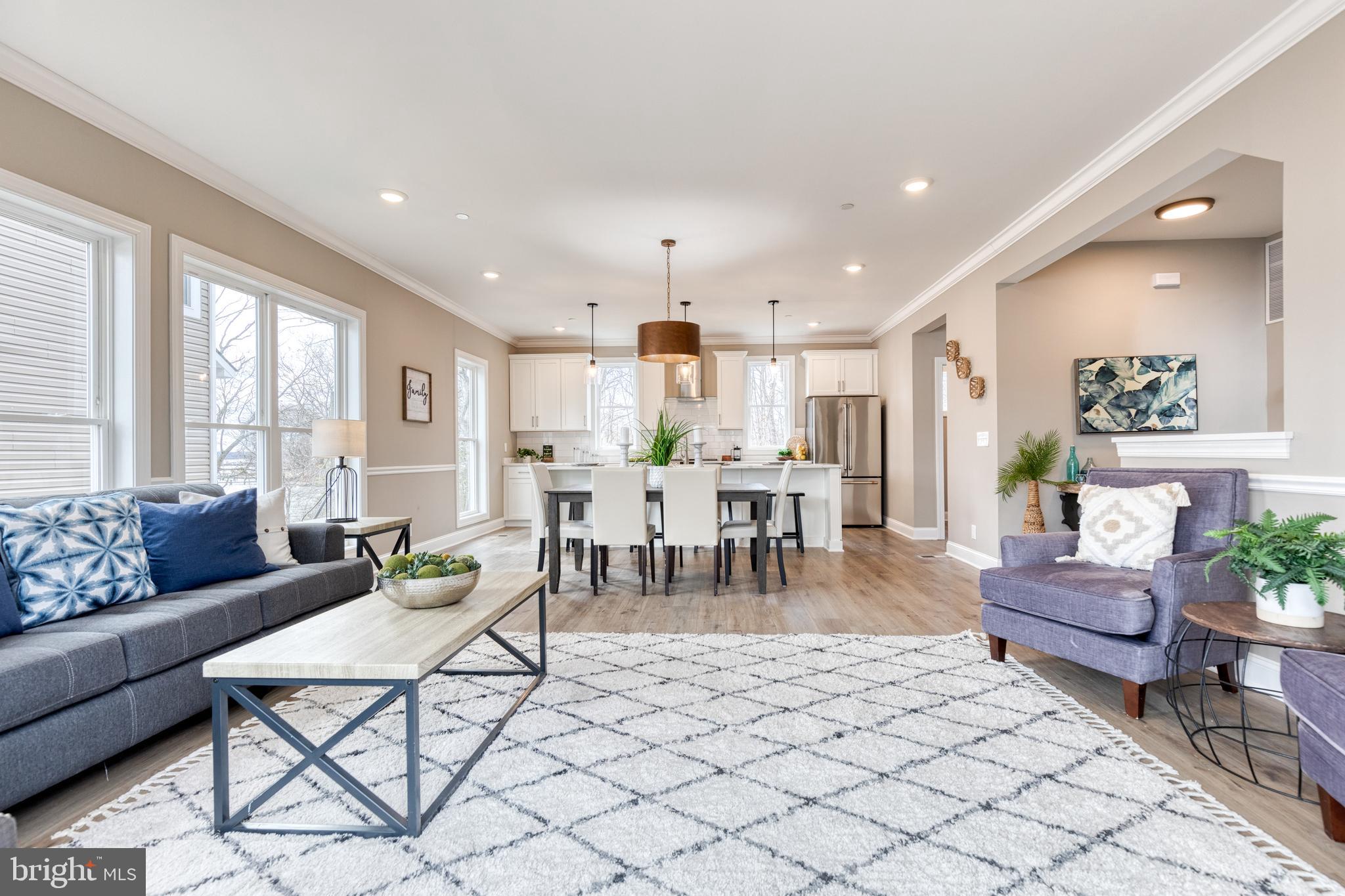 827 CEDAR AVENUE