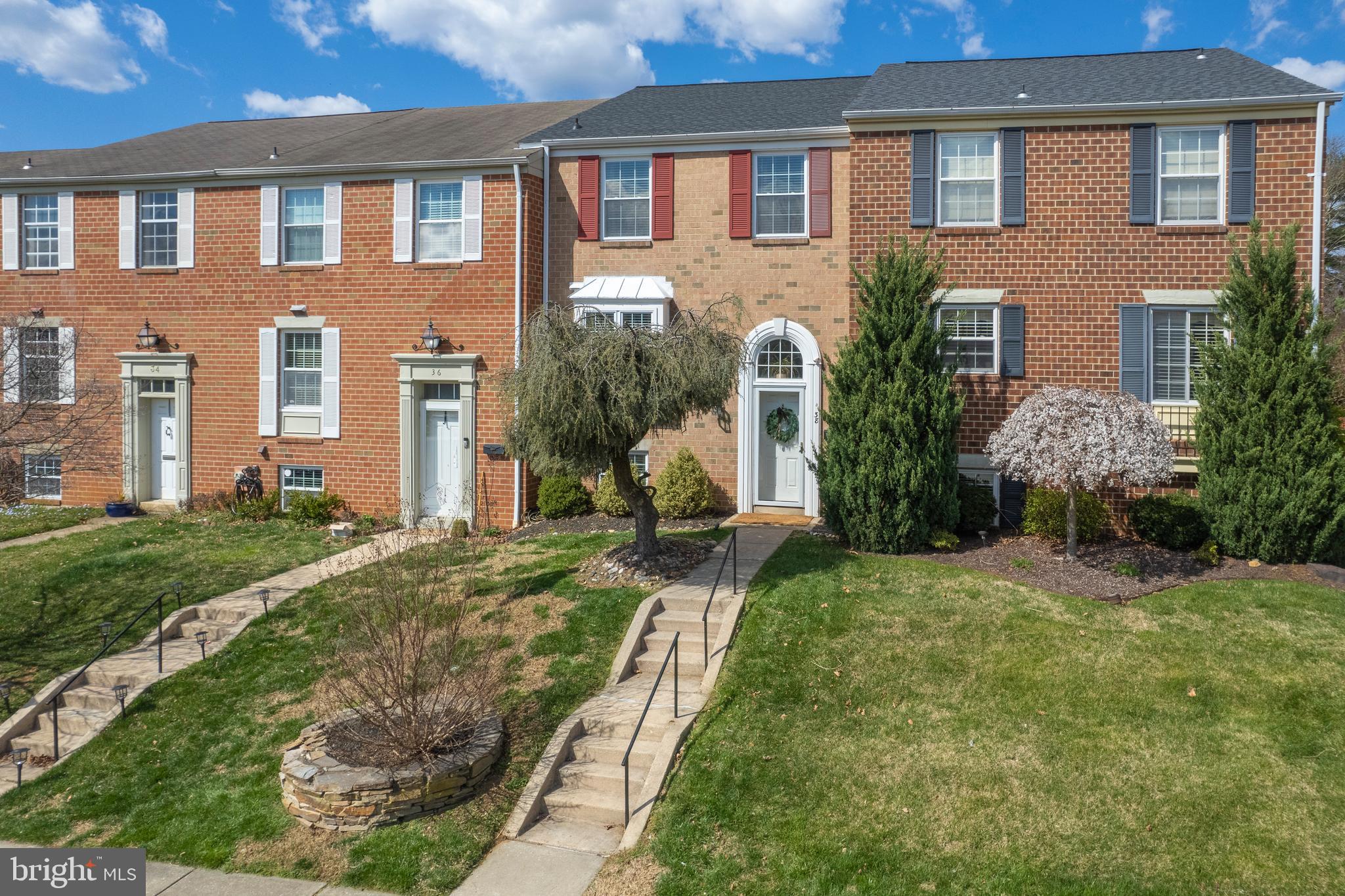 38 BLONDELL COURT