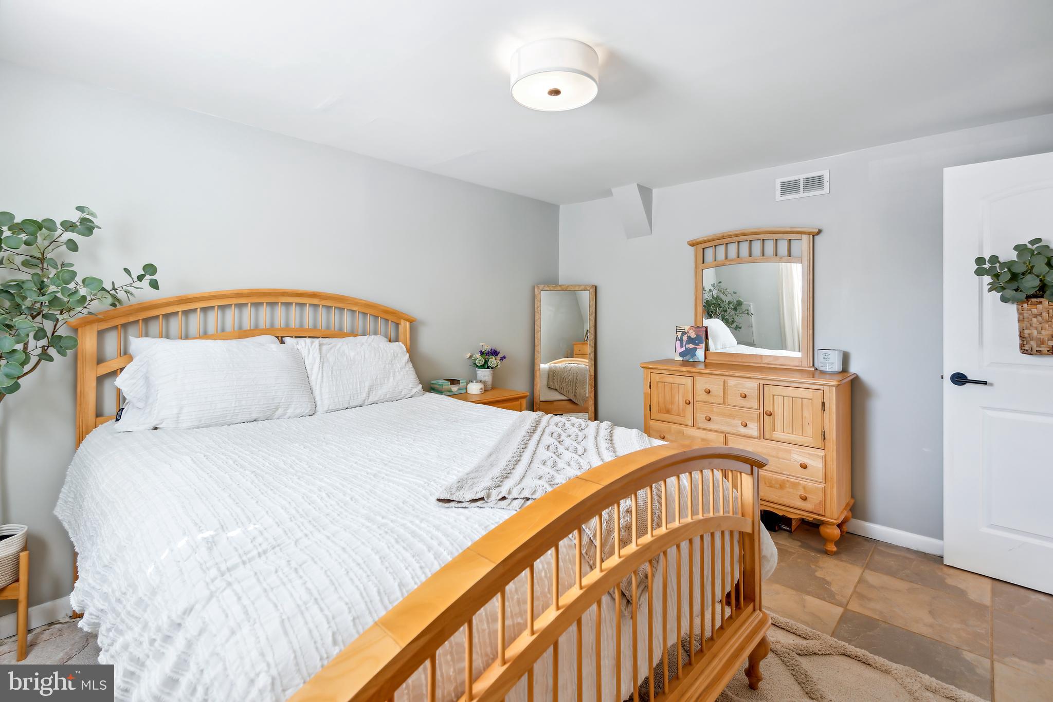 38 BLONDELL COURT