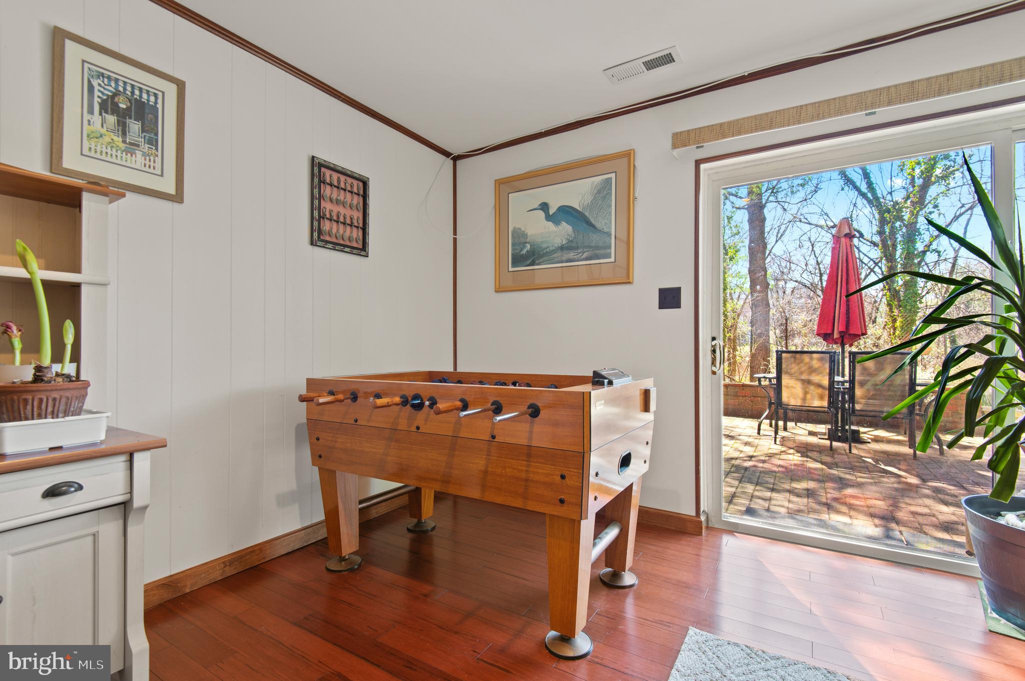 9 BELLOWS COURT 9