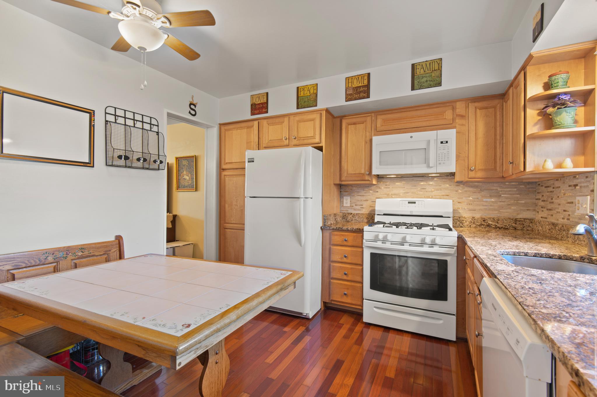 9 BELLOWS COURT 9