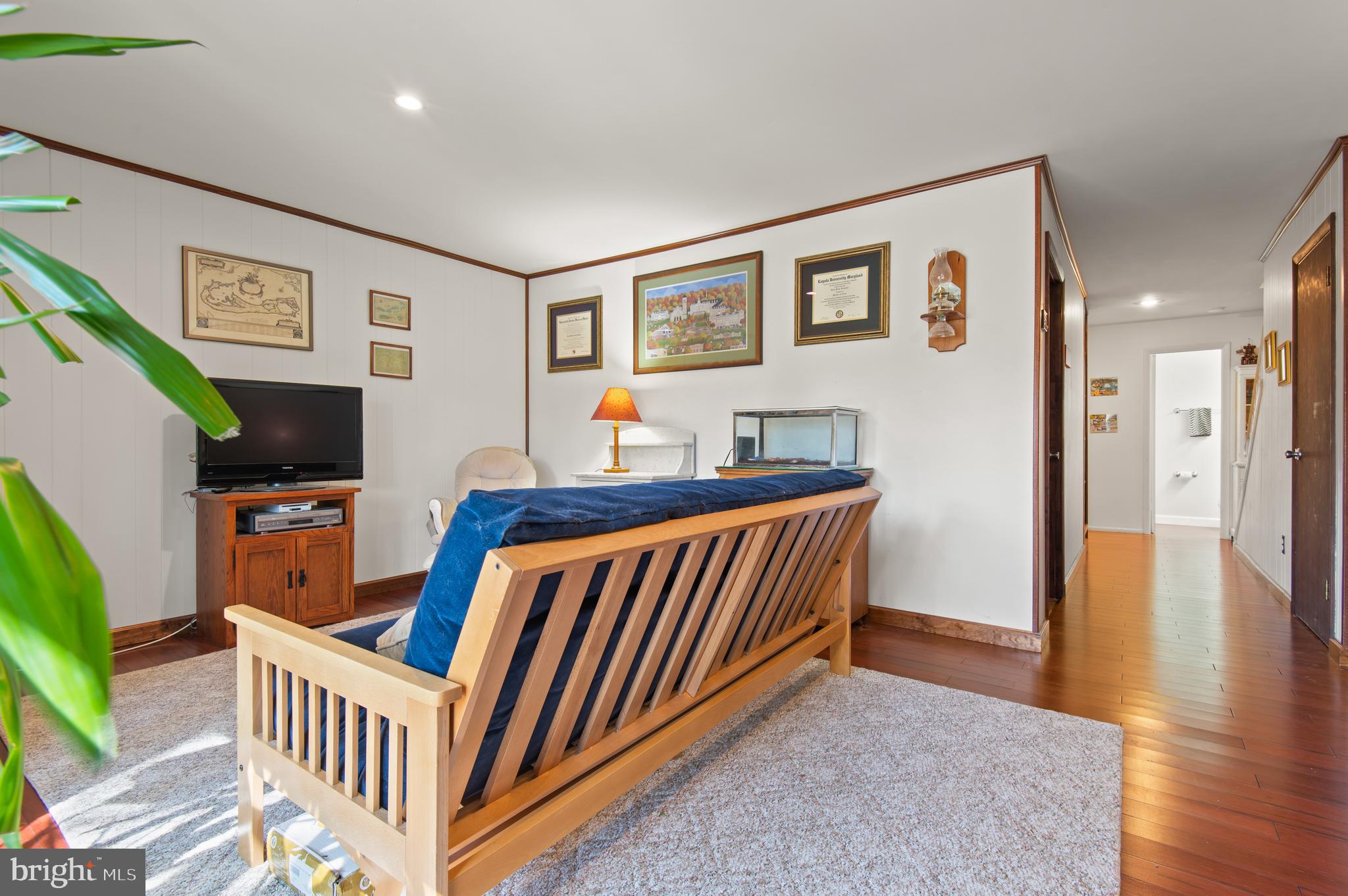 9 BELLOWS COURT 9