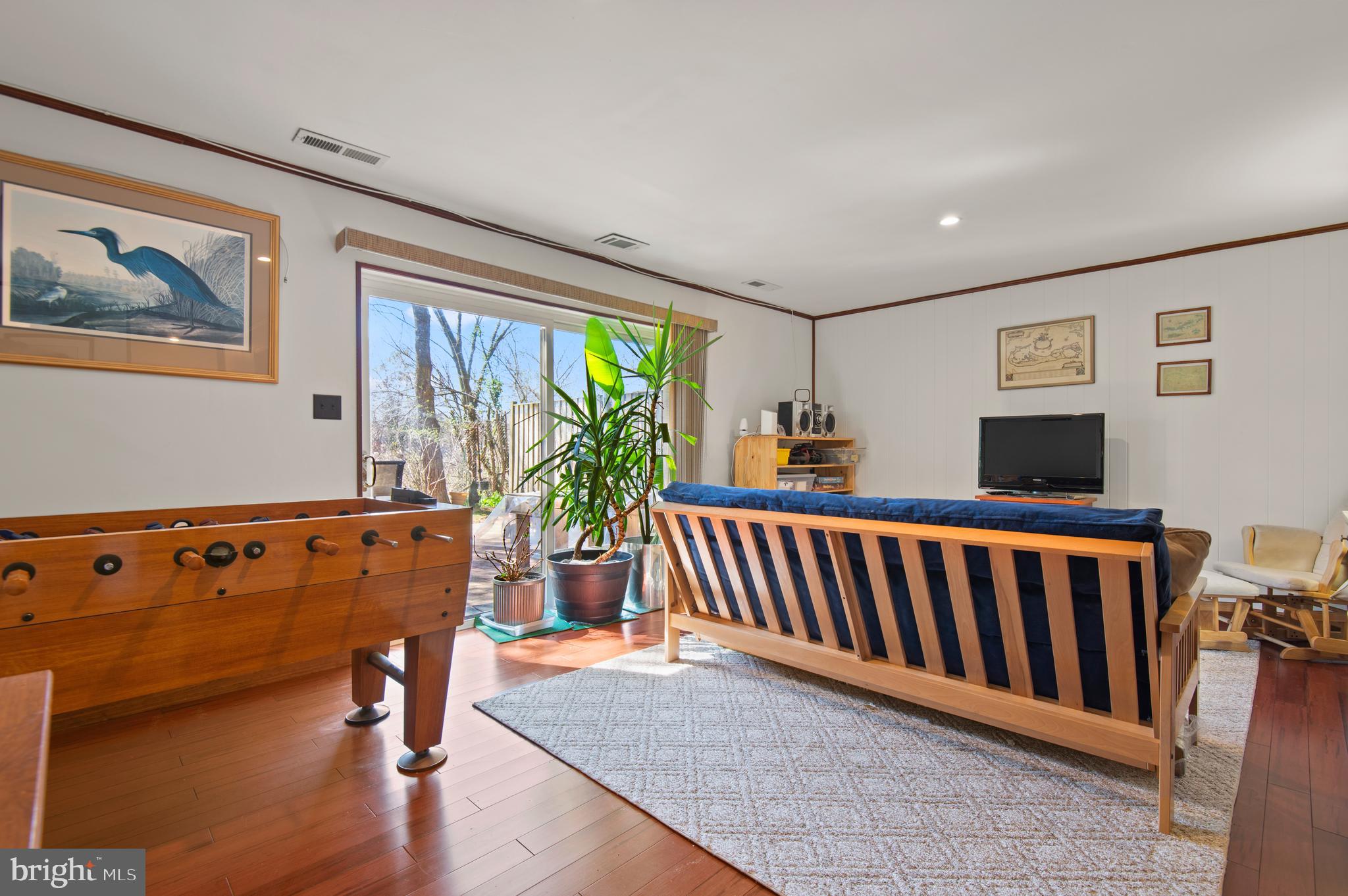 9 BELLOWS COURT 9