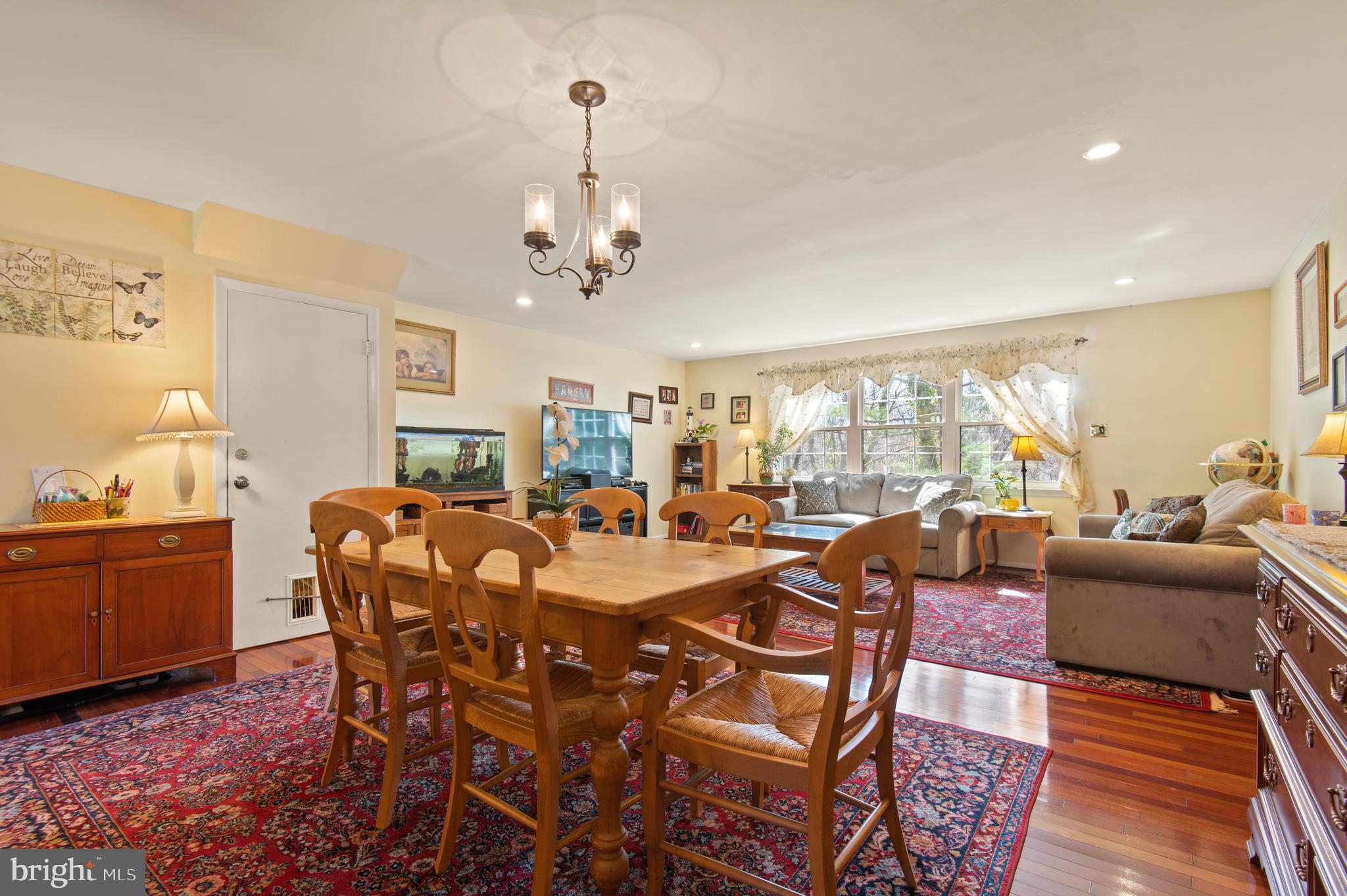 9 BELLOWS COURT 9