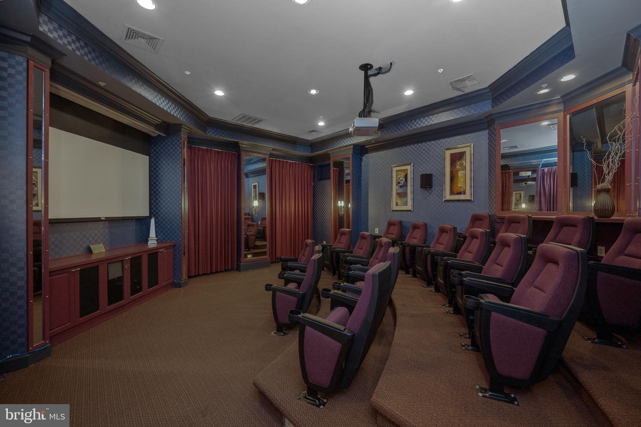 400 SYMPHONY CIRCLE 70B