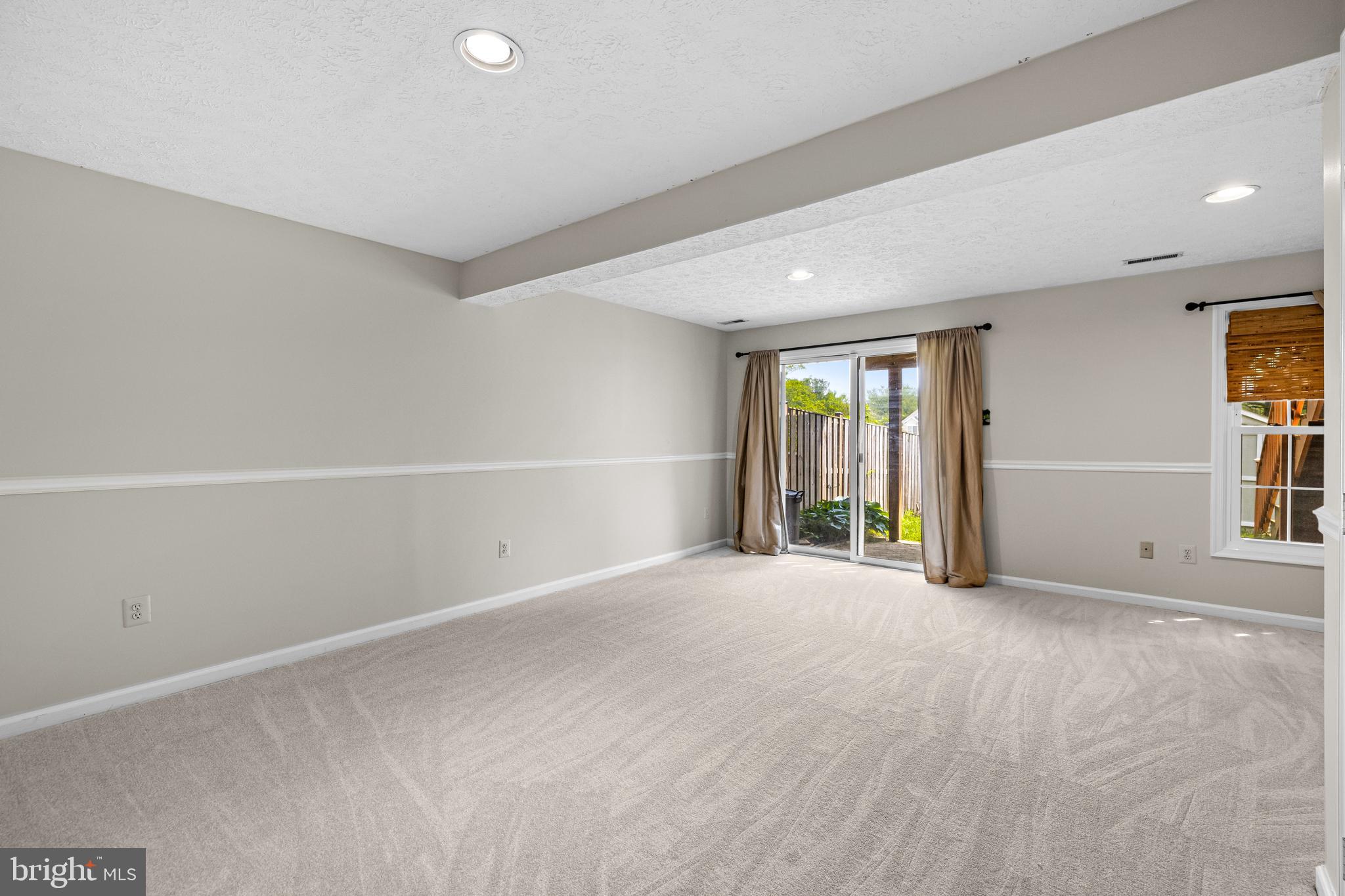25 ASHMILL COURT
