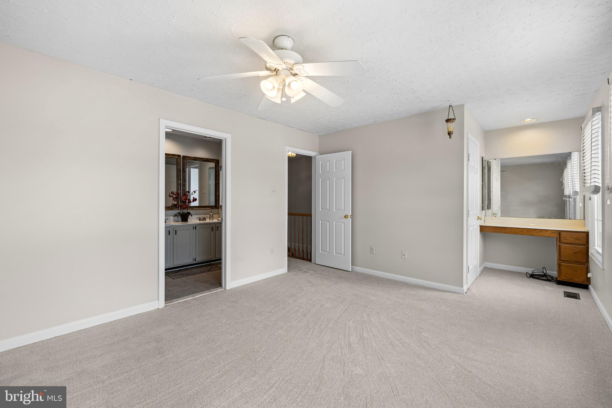 25 ASHMILL COURT