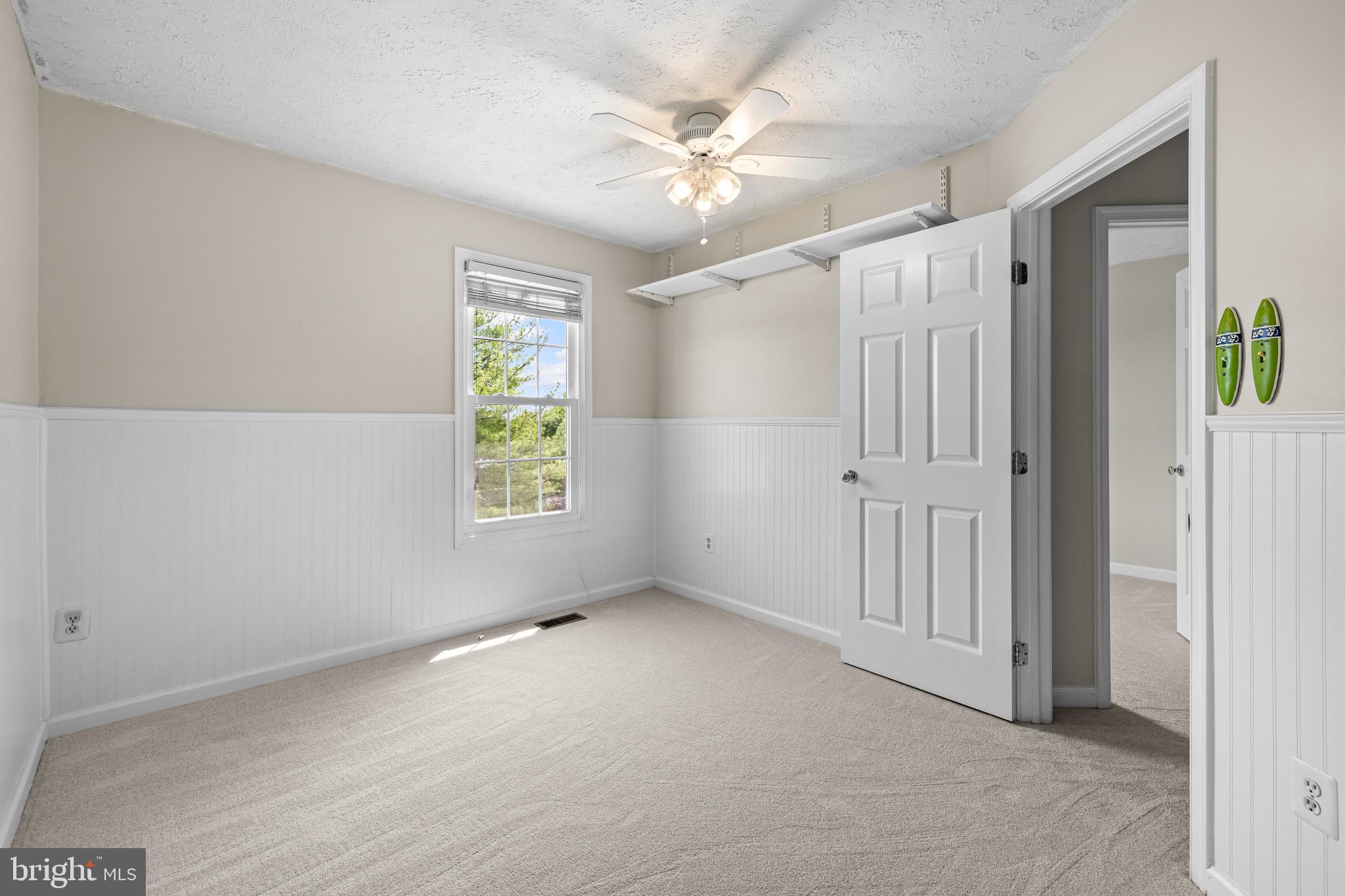 25 ASHMILL COURT