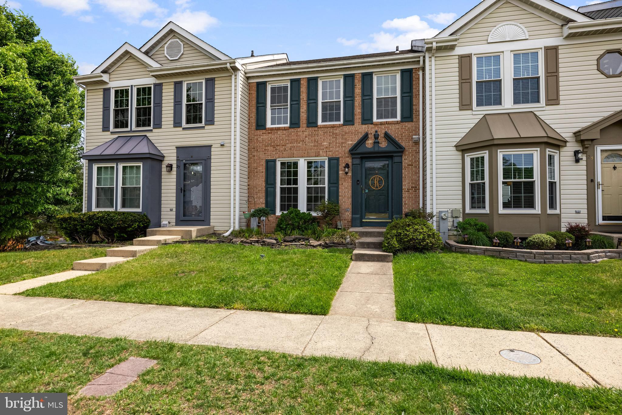 25 ASHMILL COURT