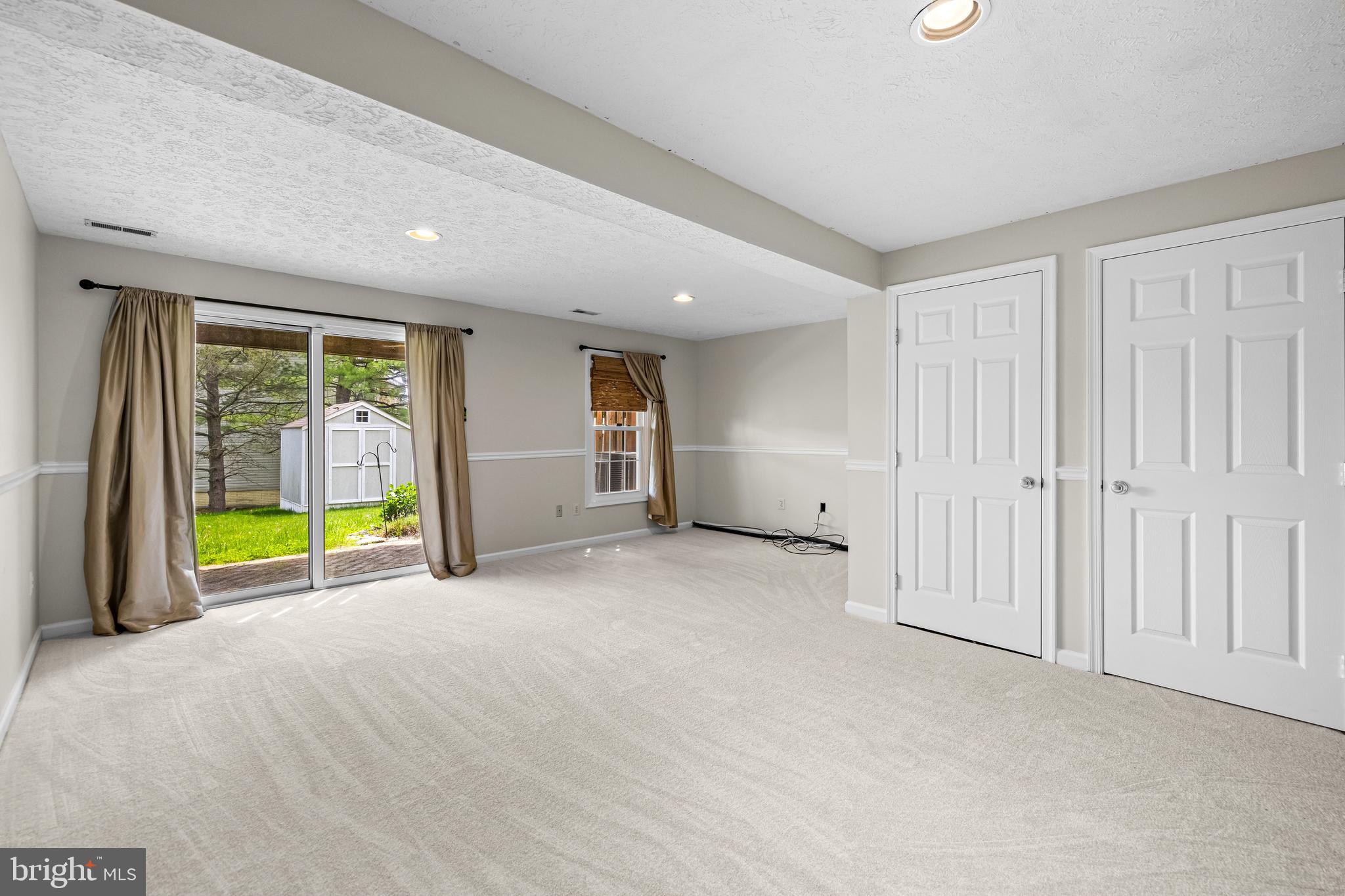 25 ASHMILL COURT