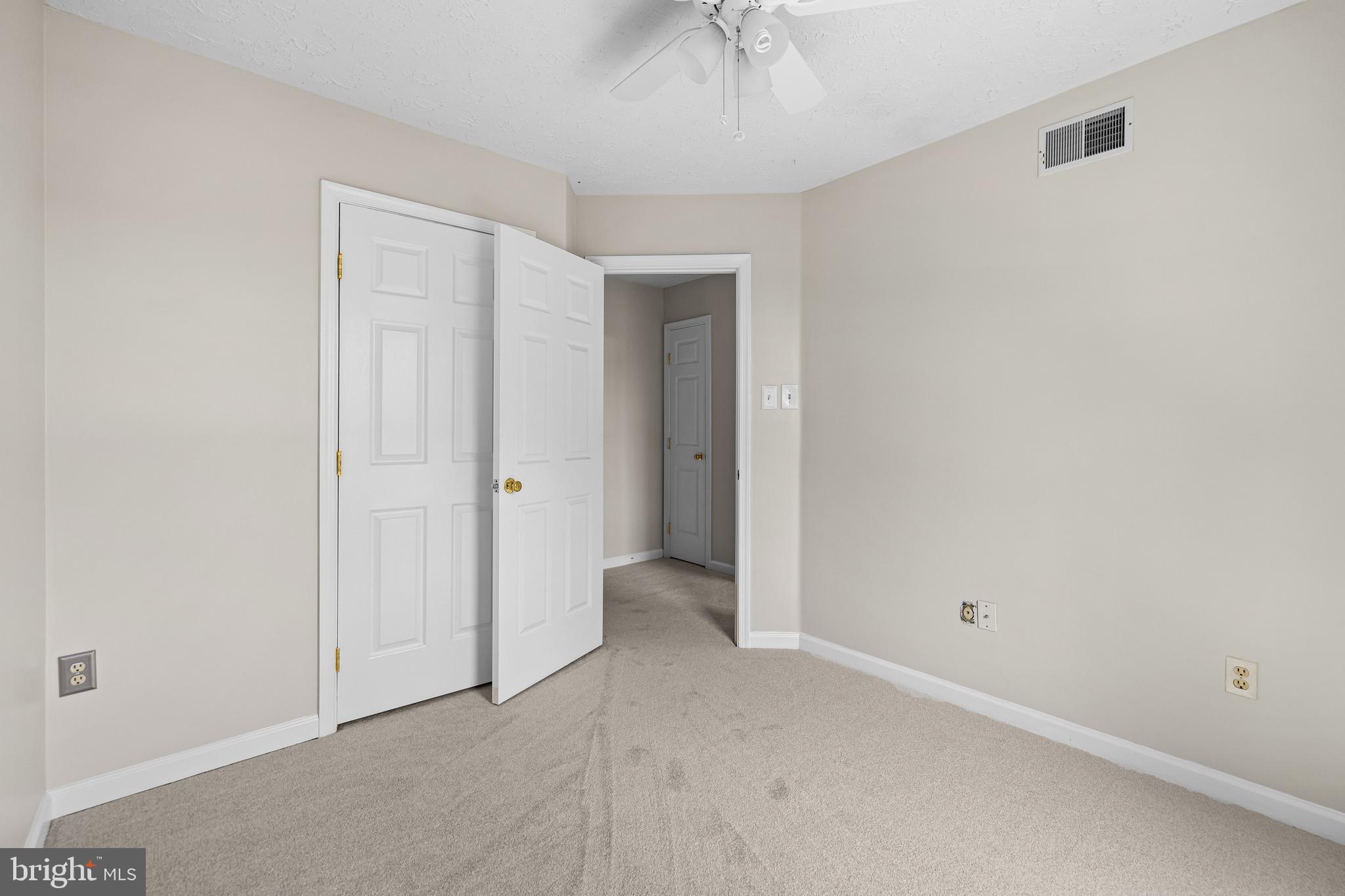 25 ASHMILL COURT