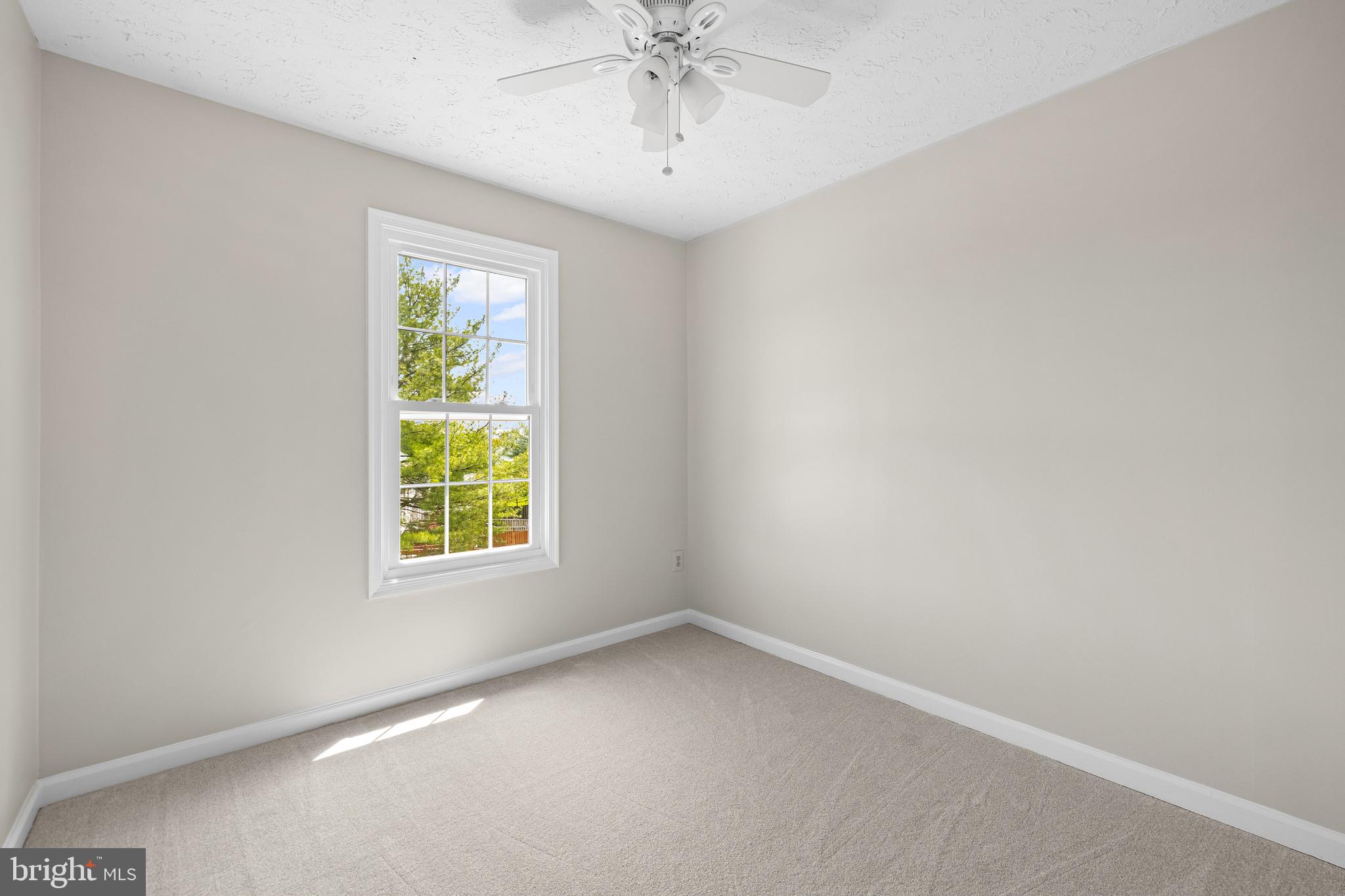 25 ASHMILL COURT