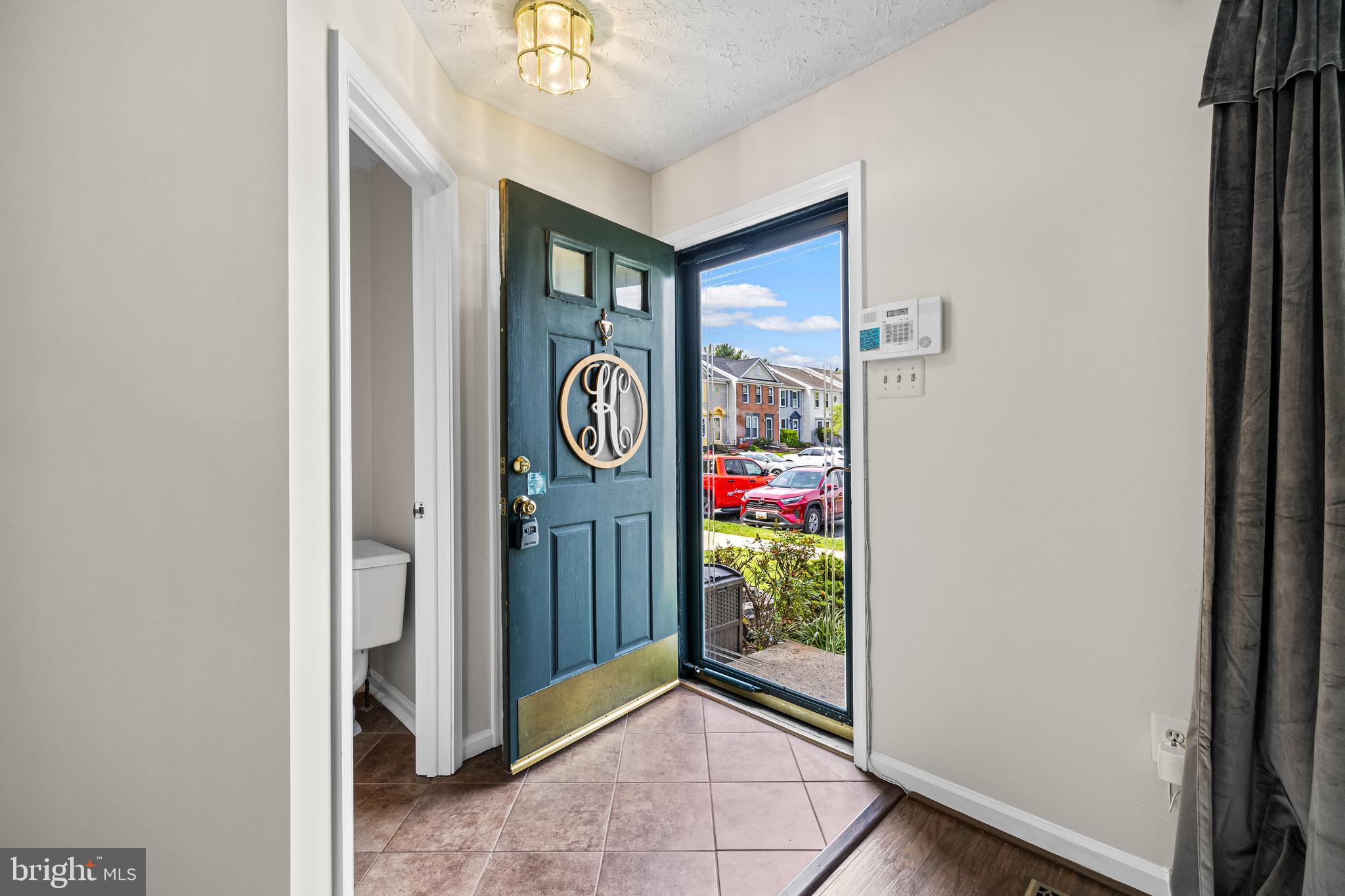 25 ASHMILL COURT