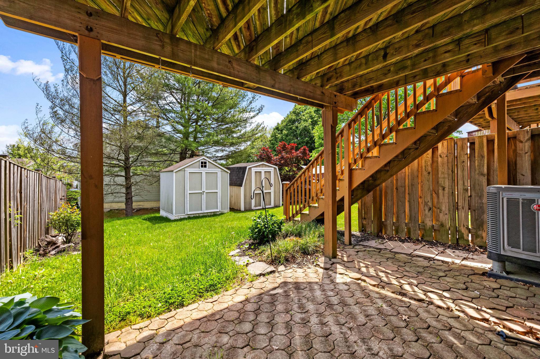 25 ASHMILL COURT