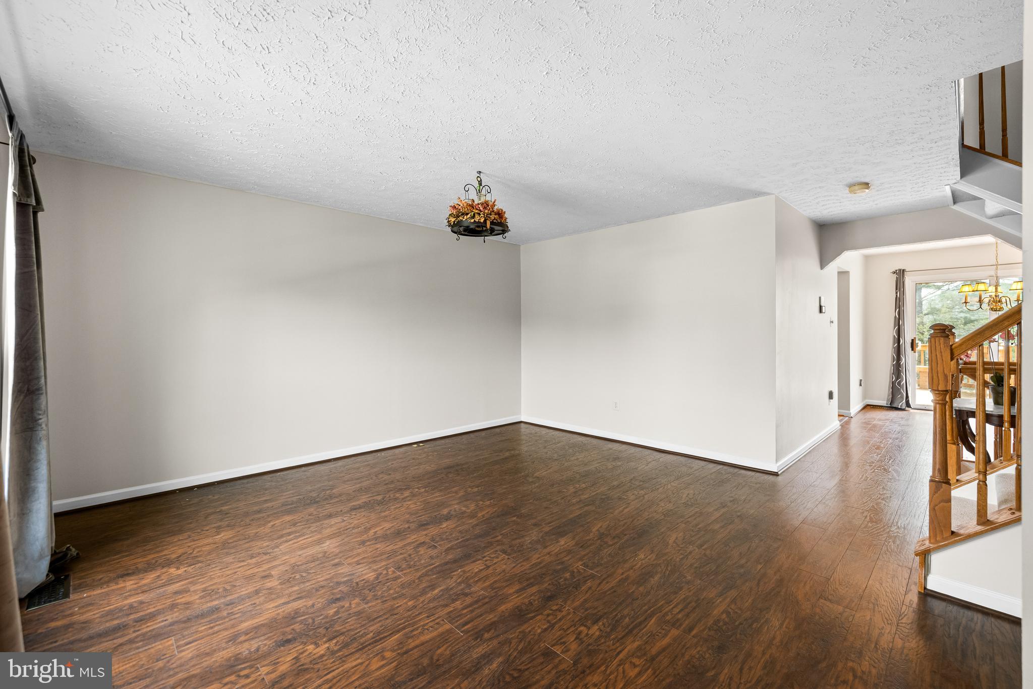 25 ASHMILL COURT