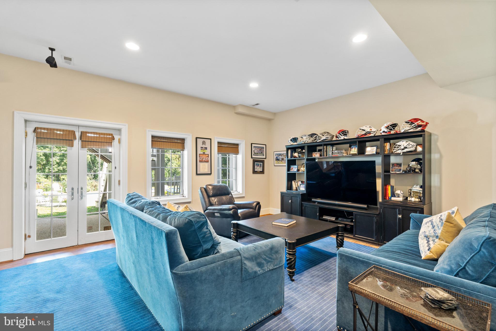 39 BRETT MANOR COURT