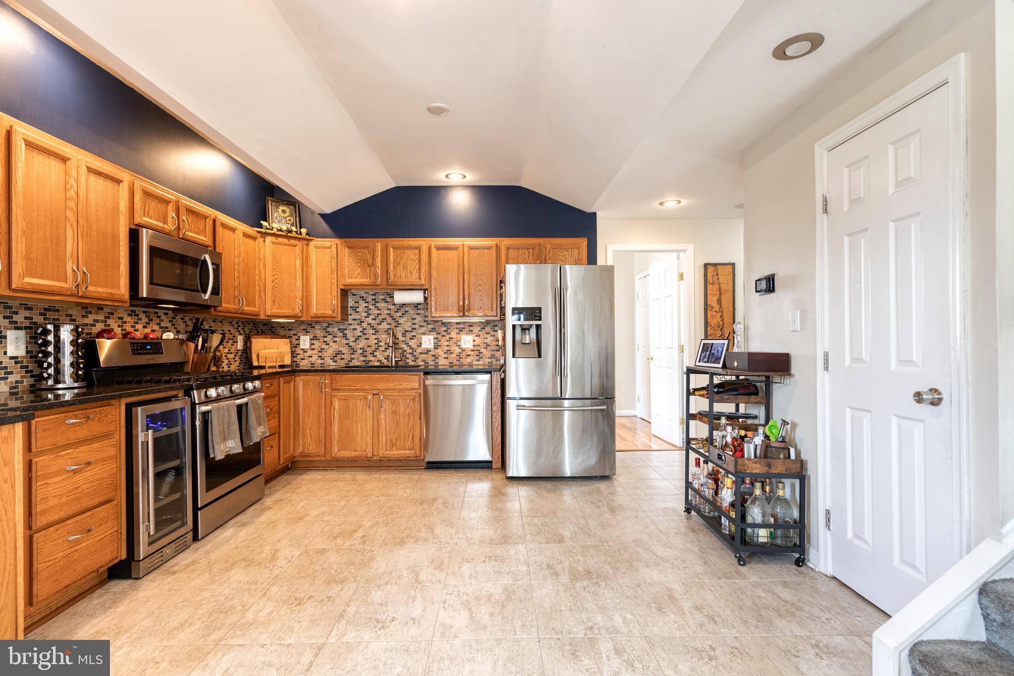 214 3RD AVENUE