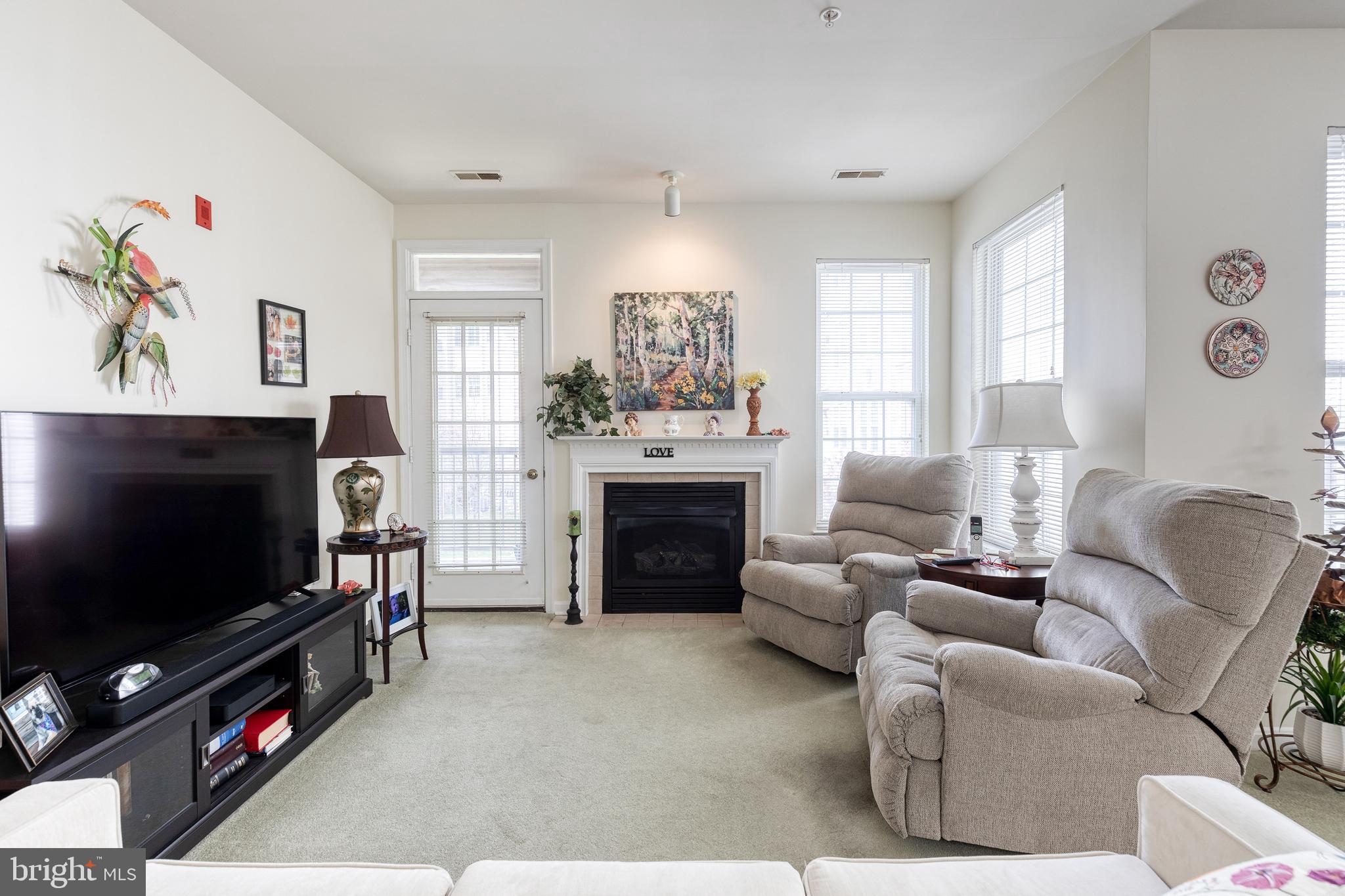 400 SYMPHONY CIRCLE 351