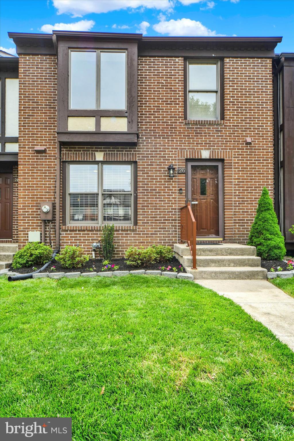26 TUDOR COURT