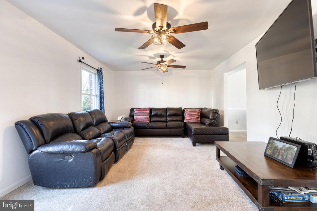 10595 BLUE BELL WAY
