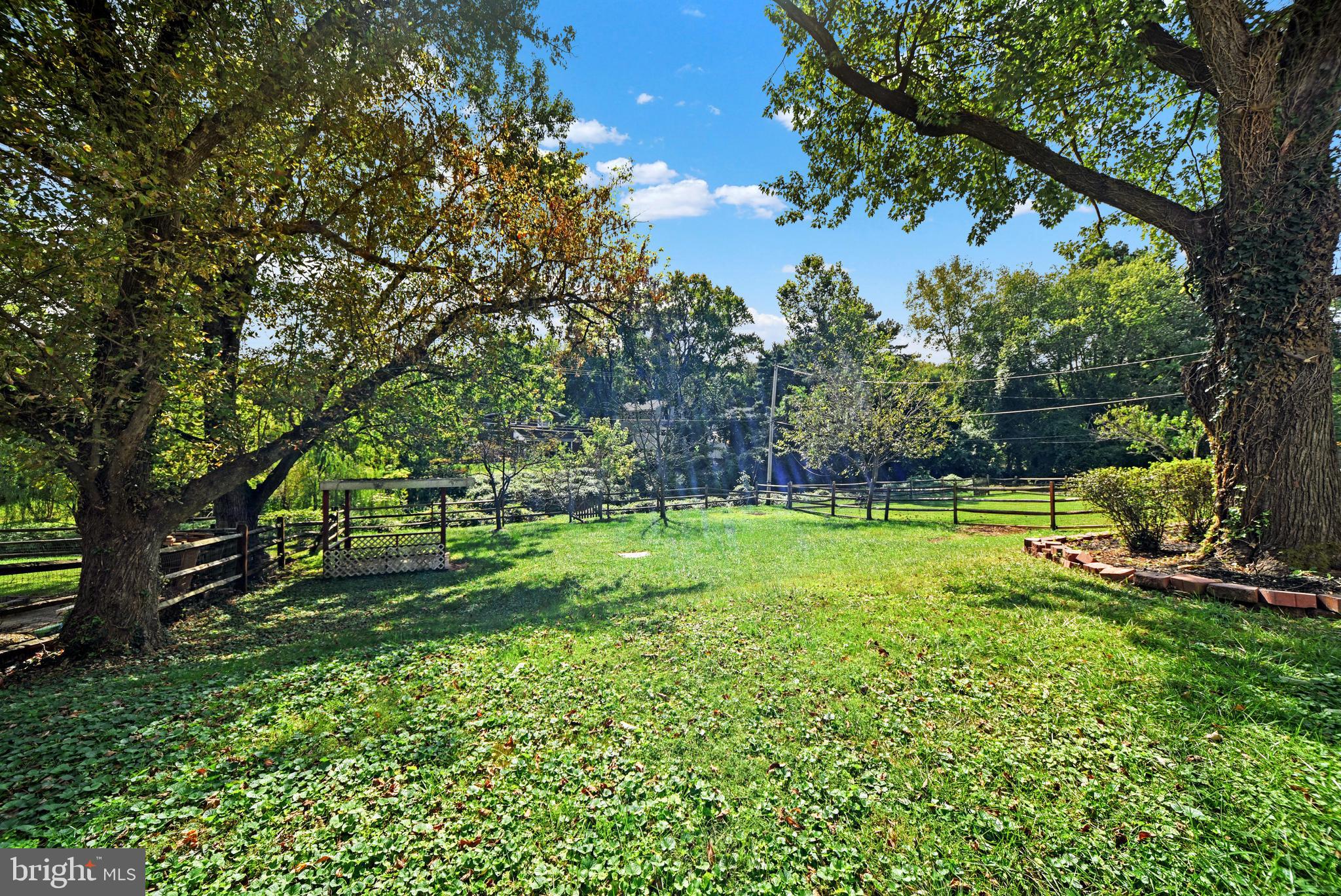 809 PROVIDENCE ROAD