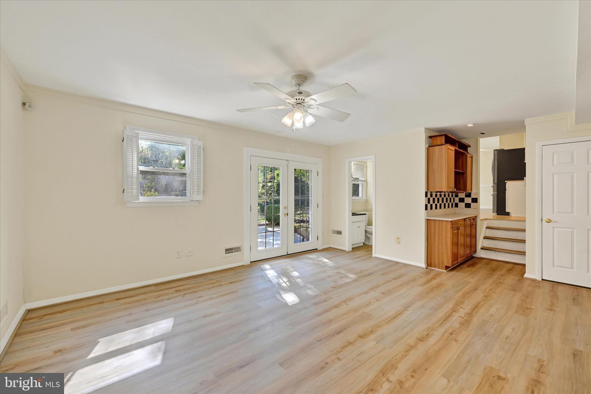 809 PROVIDENCE ROAD