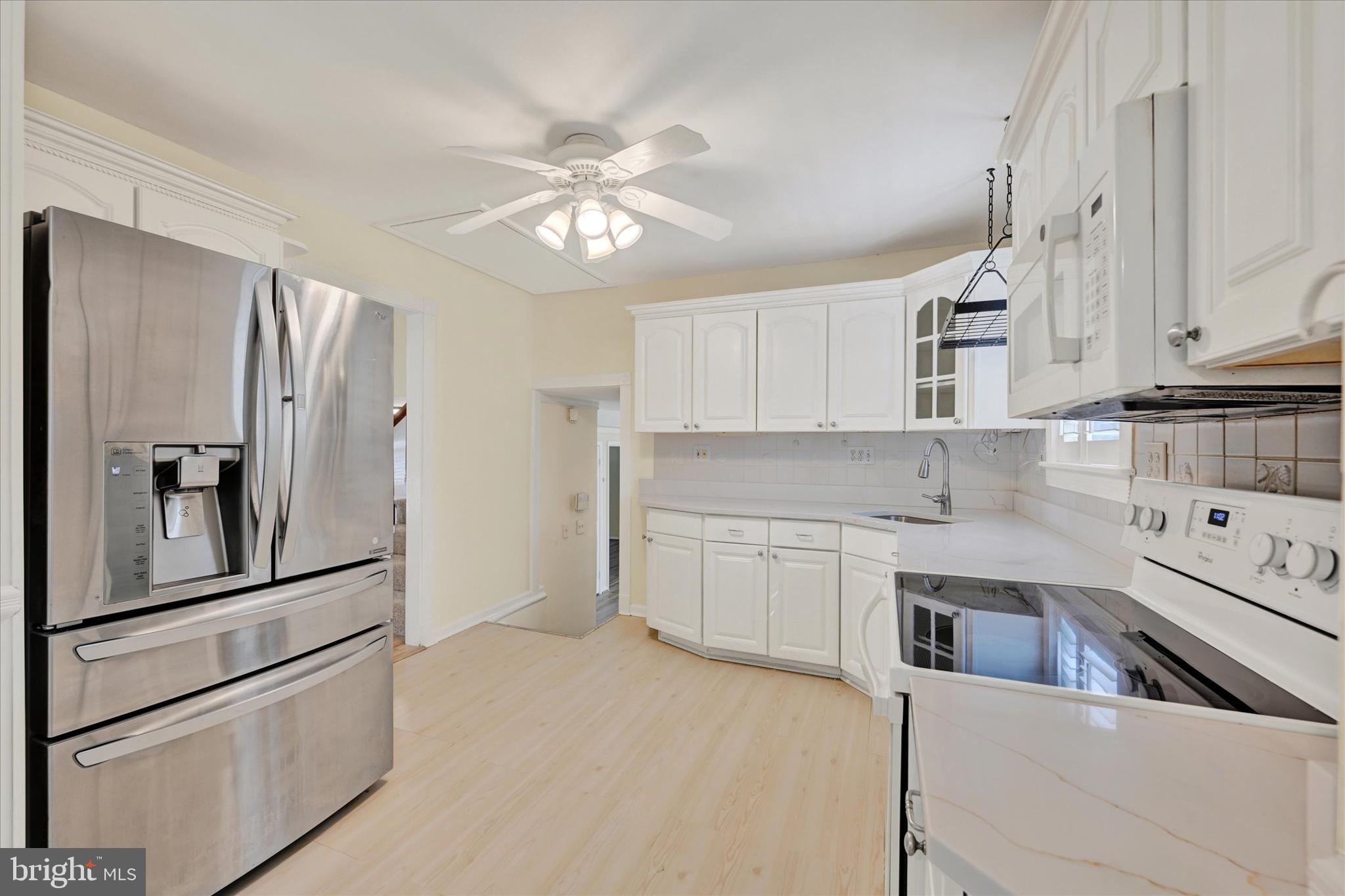 809 PROVIDENCE ROAD