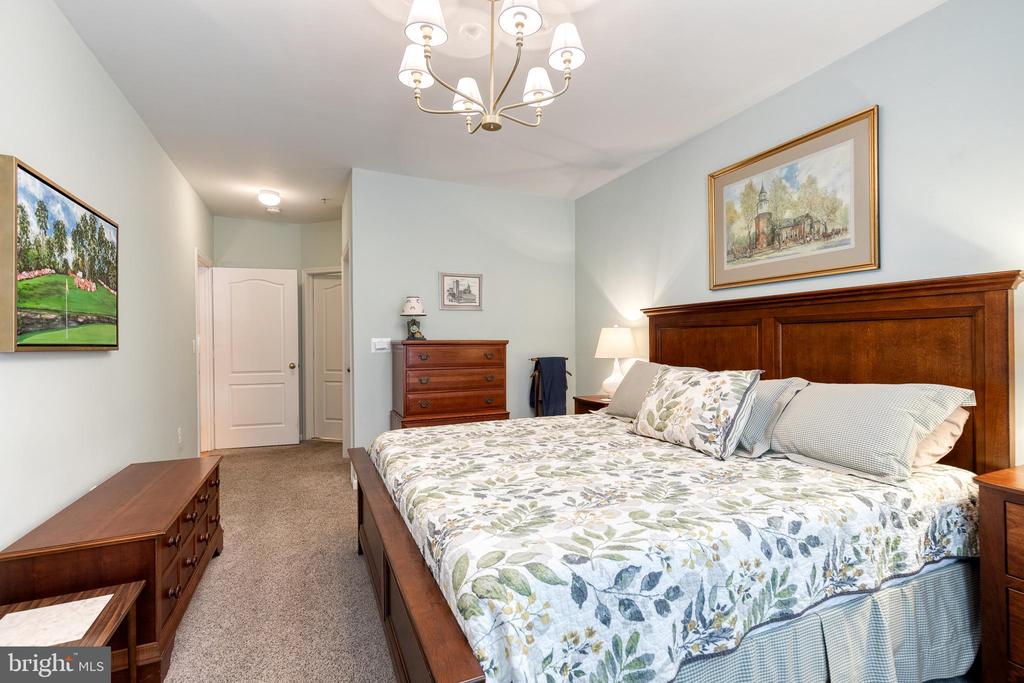 400 SYMPHONY CIRCLE 325