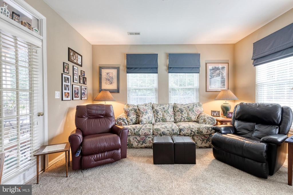 400 SYMPHONY CIRCLE 325
