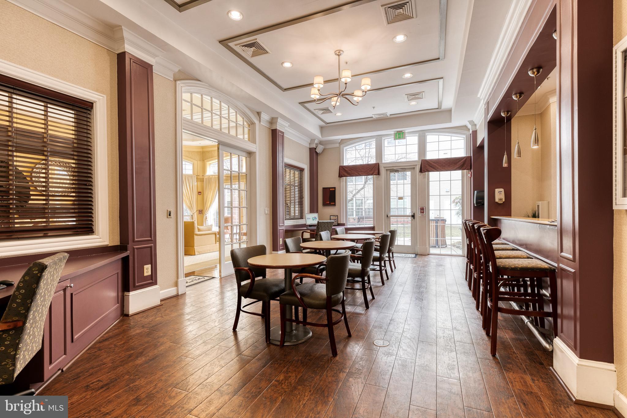 400 SYMPHONY CIRCLE 360C