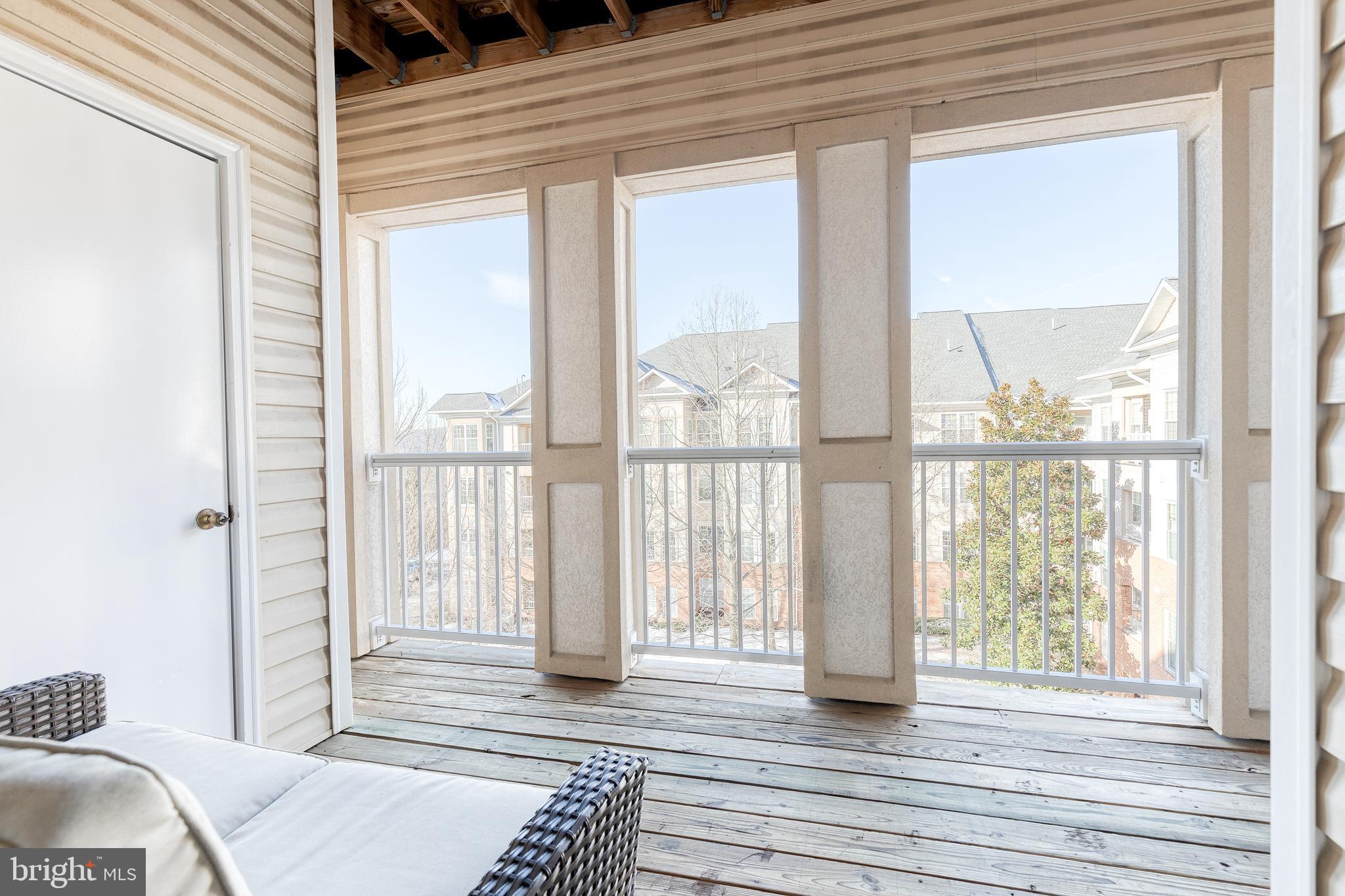 400 SYMPHONY CIRCLE 360C